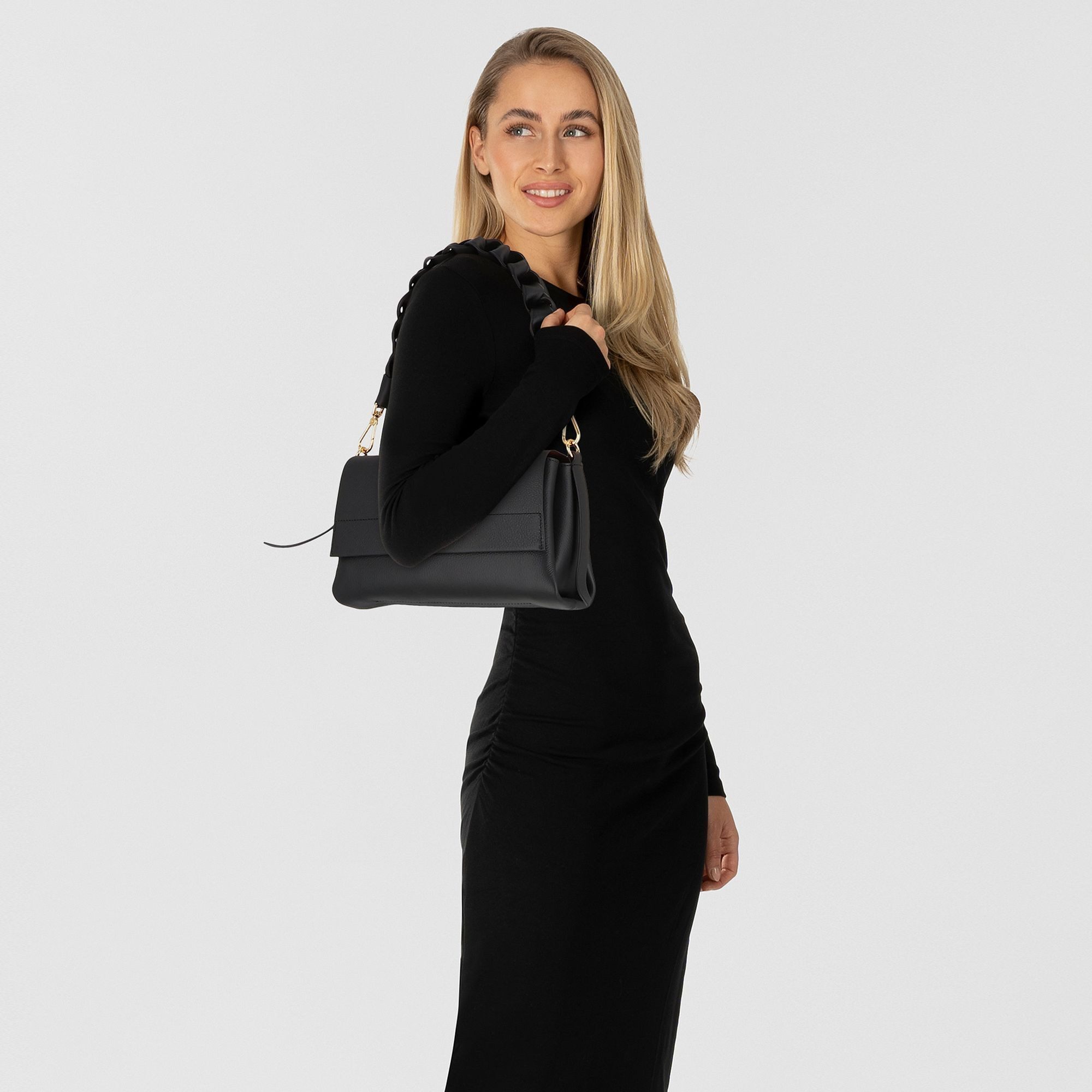 COCCINELLE Schultertasche Boheme, Leder günstig online kaufen