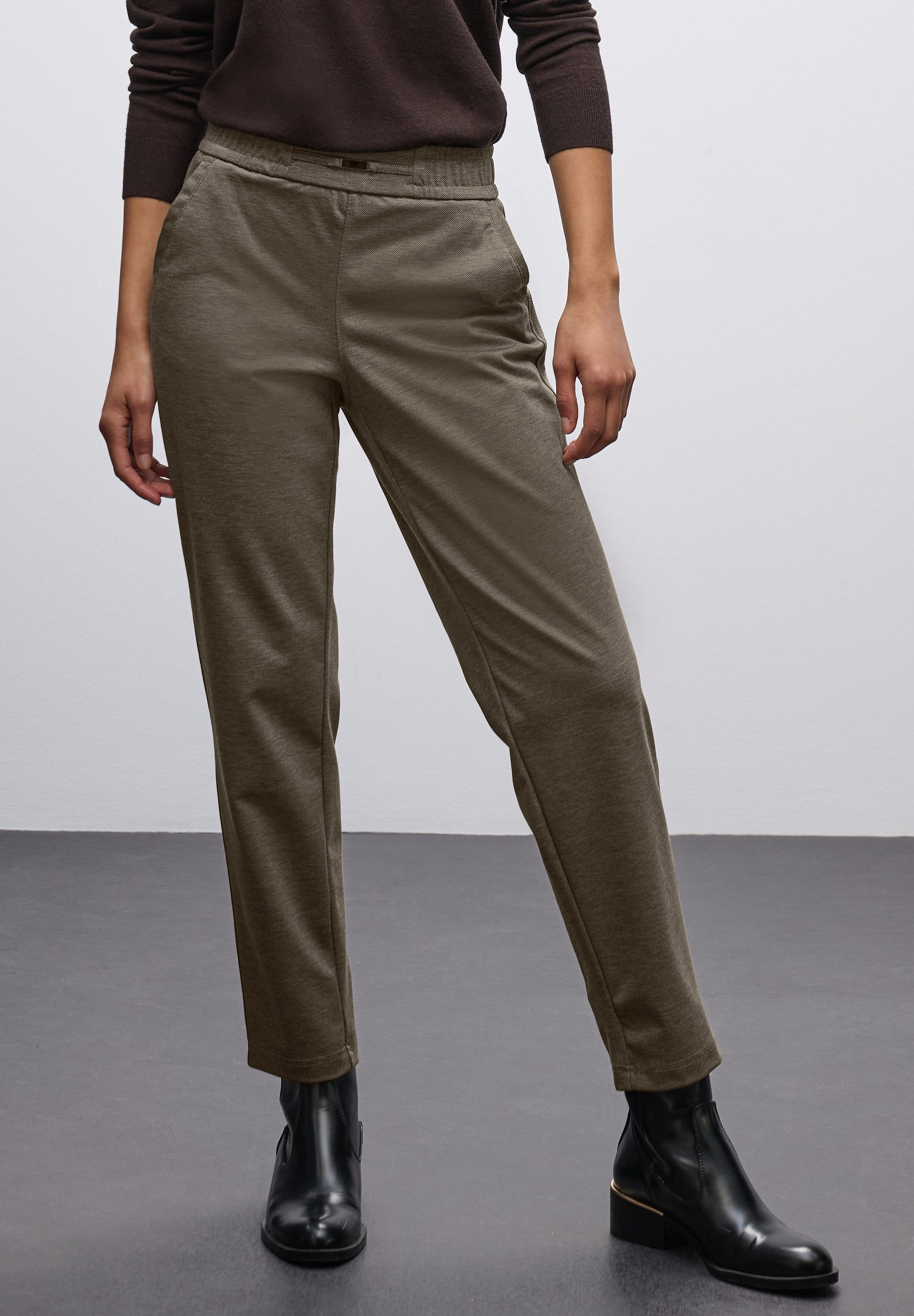 STREET ONE Jogginghose Style Bonny mit Schnallendetail günstig online kaufen