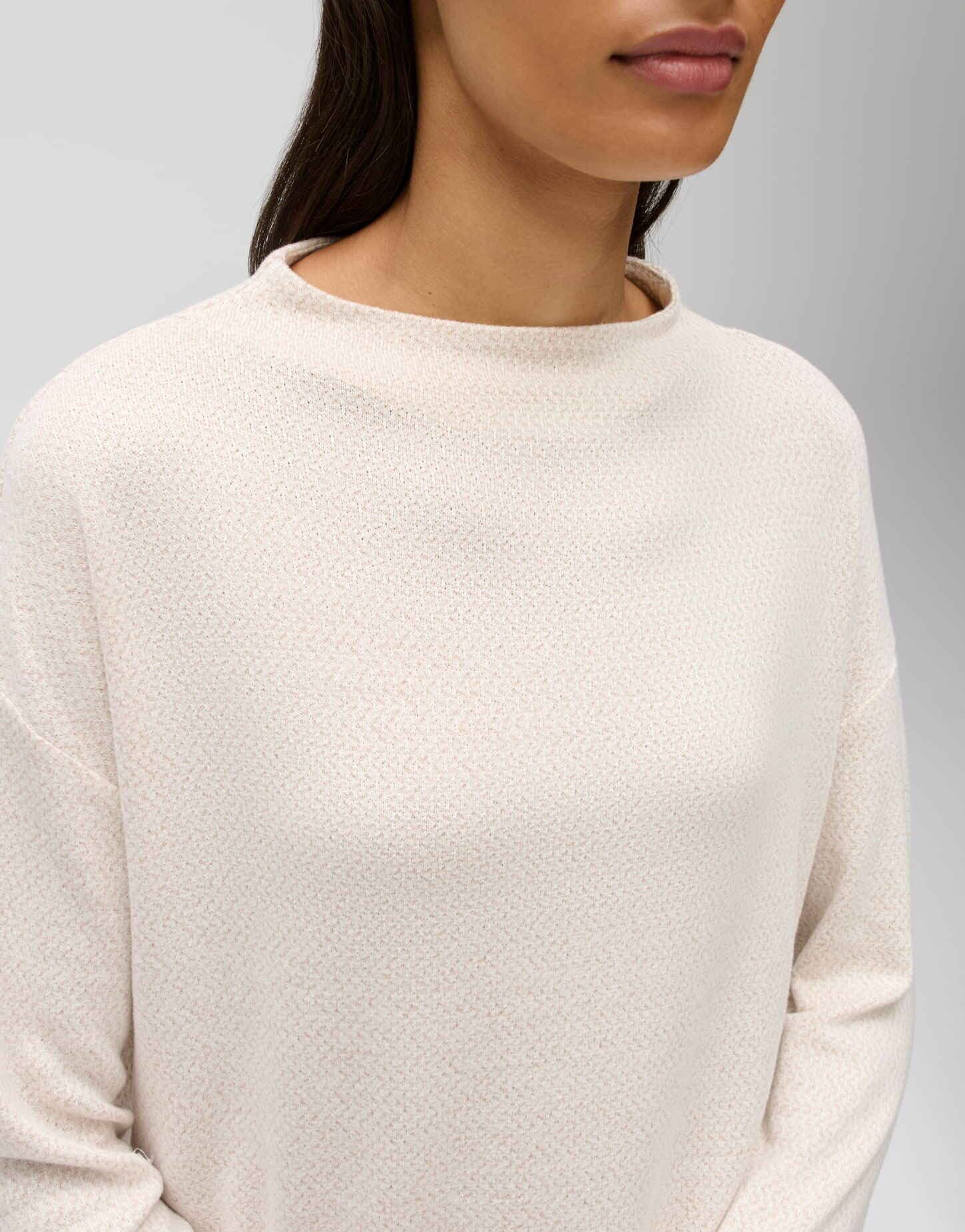 OPUS Langarmshirt Sicozy aus Viskose mit weicher Struktur Gerader Schnitt mit Stehkragen für klare Layering-Looks – Bild 4 von 5