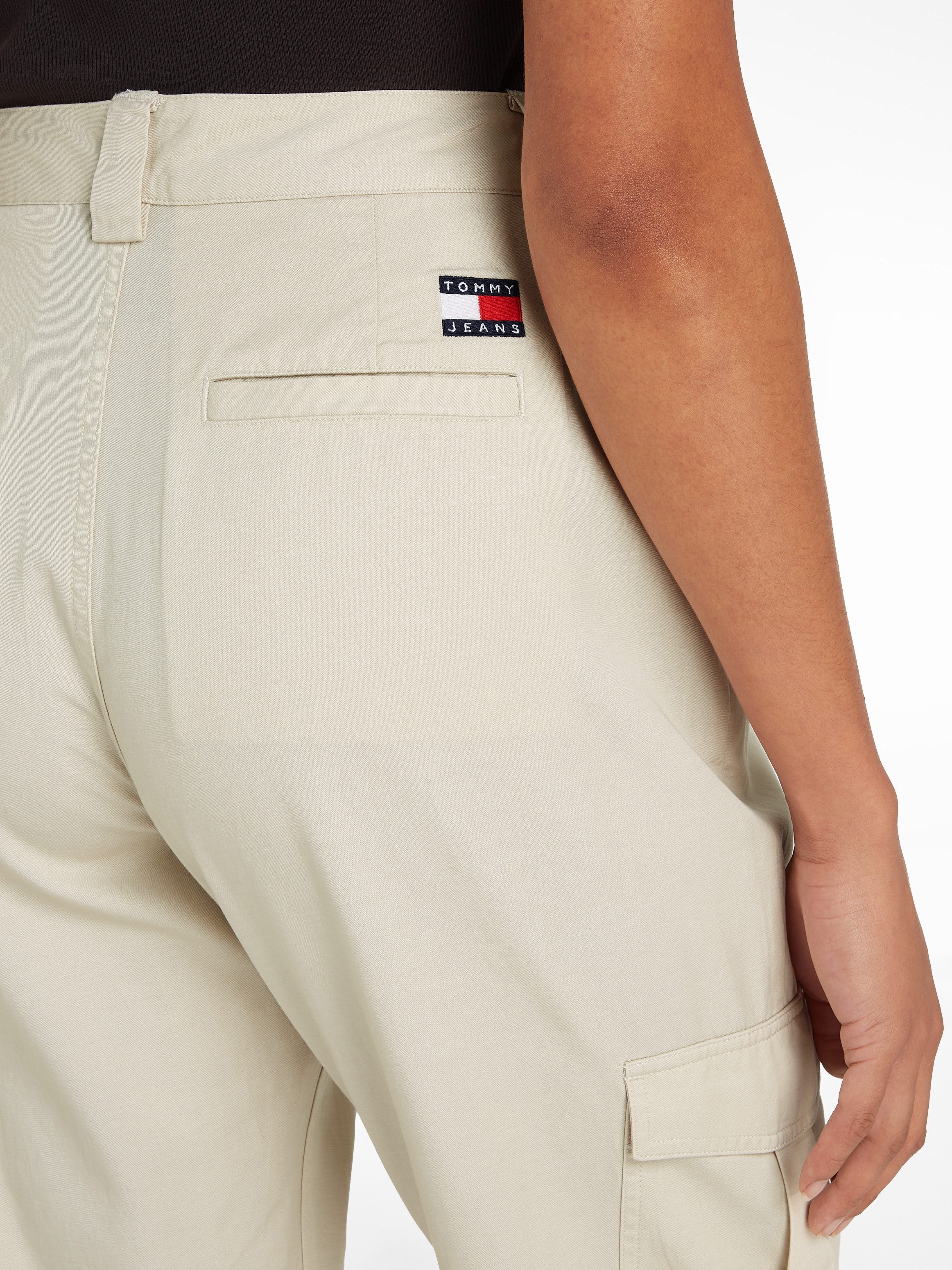Tommy Jeans Cargohose TJW STRETCH MR CARGO PANT im modischem Cargo-Form