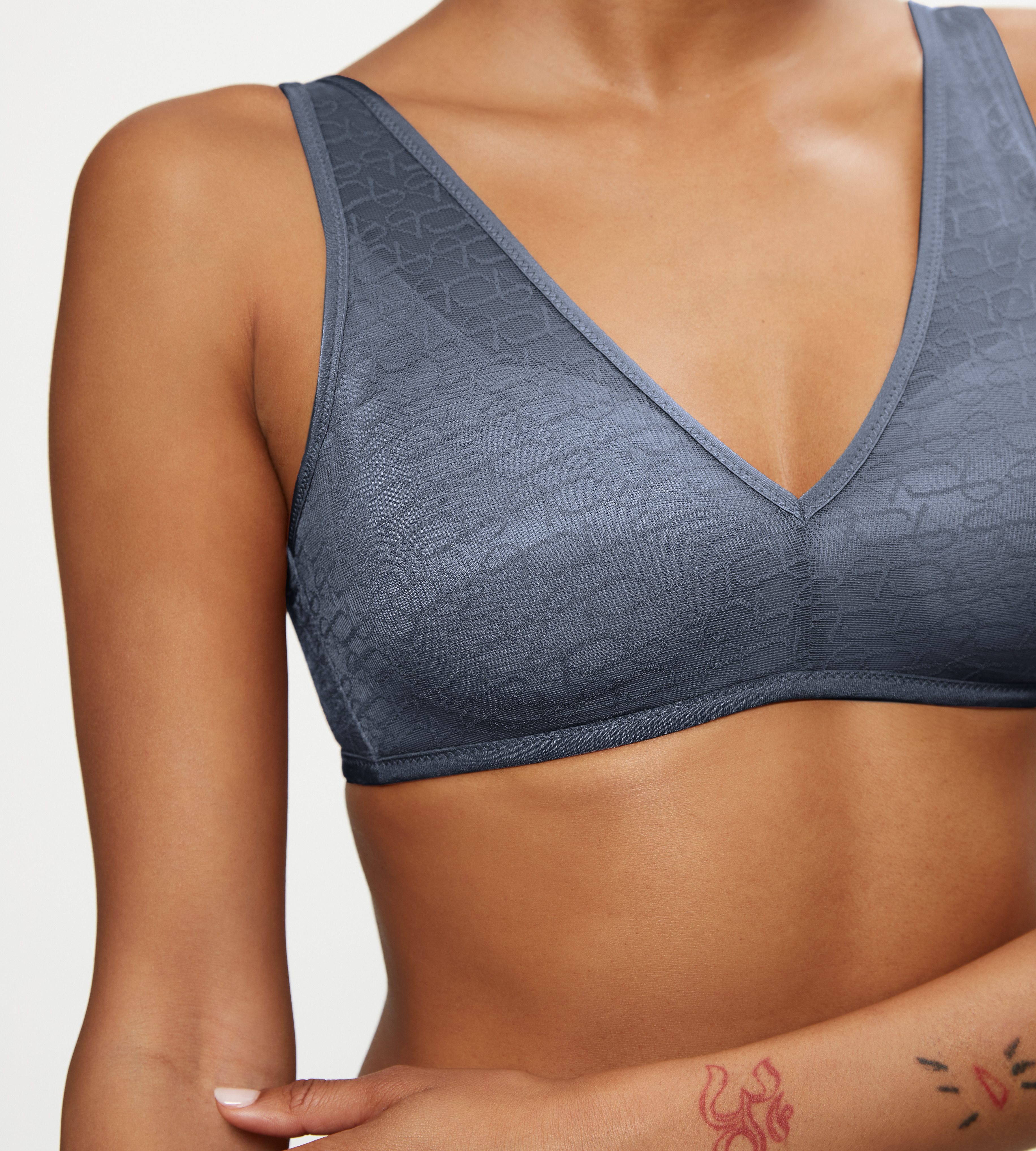 Triumph Bügelloser BH Signature Sheer P EX Monogramm-Tüll und zarte Spitzendetails am Rücken