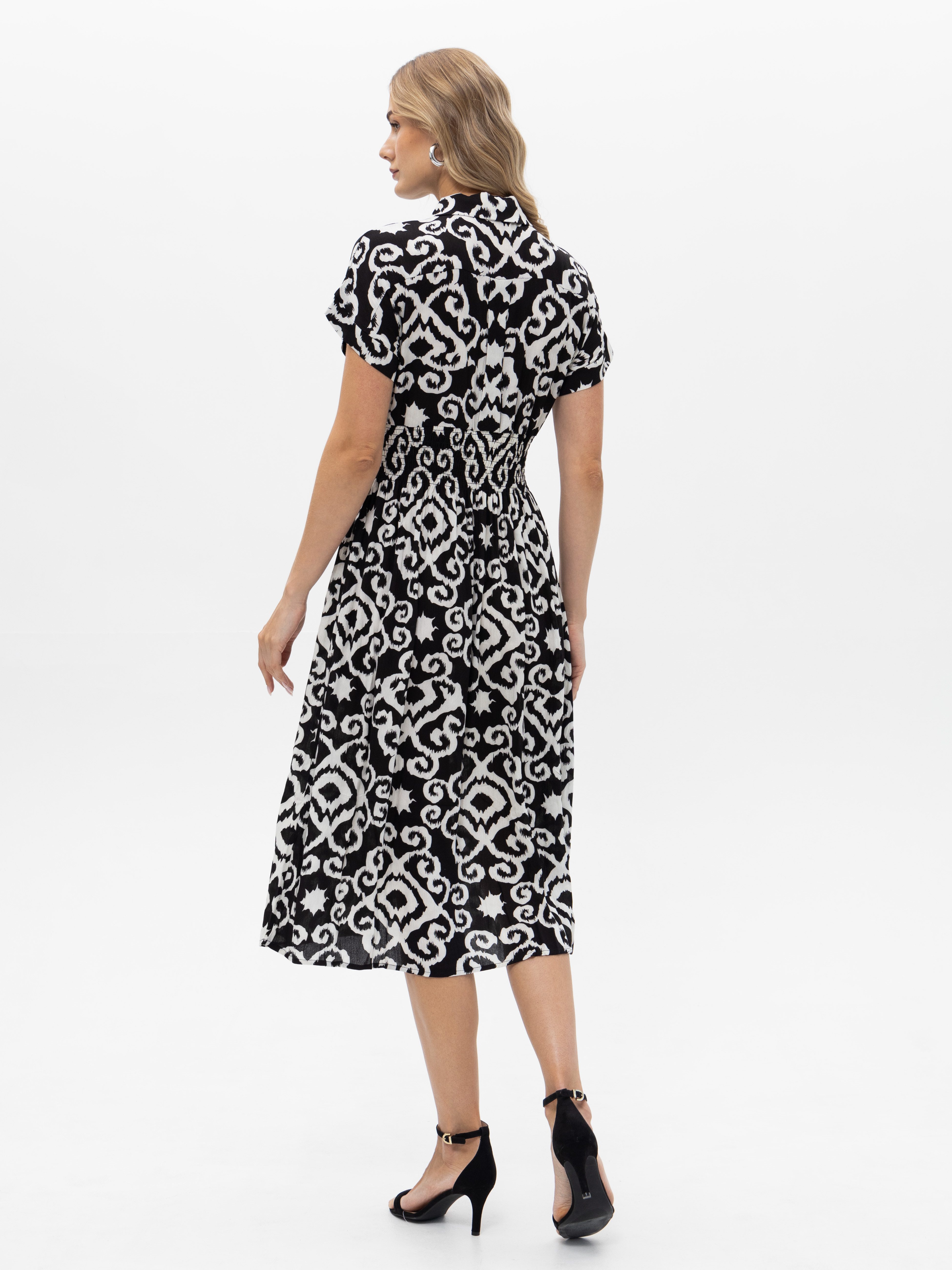 Passioni Hemdblusenkleid bedruckt mit gesmokter Tallie Sommerkleid mit Ornament Muster