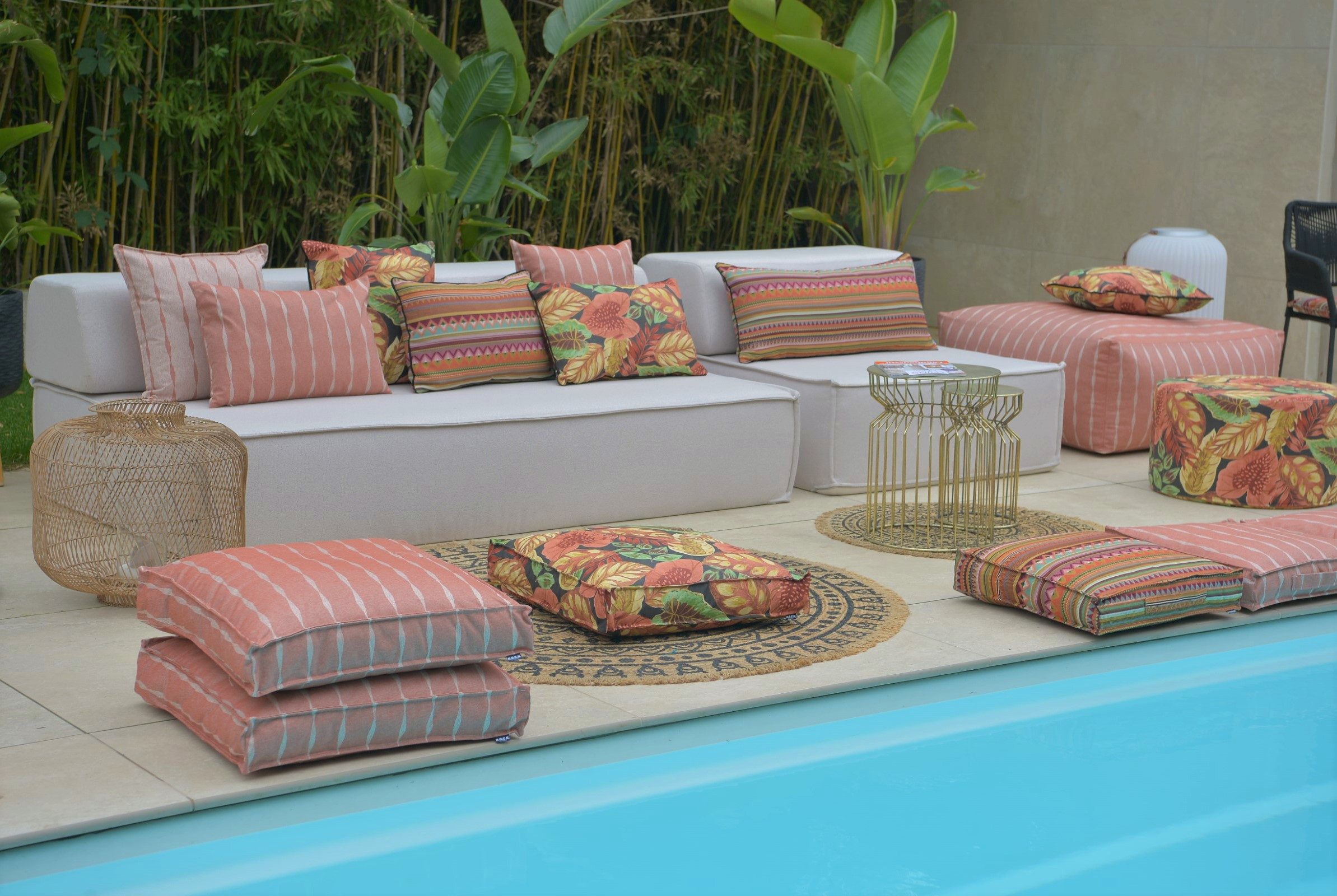 H.O.C.K. Sitzhocker H.O.C.K. Berto Outdoor Pouf Hocker rund mit Keder ø45x45cm terra boho, Hocker, Sitzhocker, Pouf Hocker, Barhocker - wetterfest, vielseitig