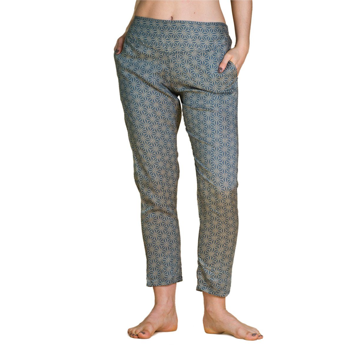 PANASIAM Stoffhose Carrot Pants geometrix aus 100% Baumwolle Damenhose mit japanischen Mustern oder heiliger Geometrie bedruckt bequeme Sommerhose Asanoha petrol