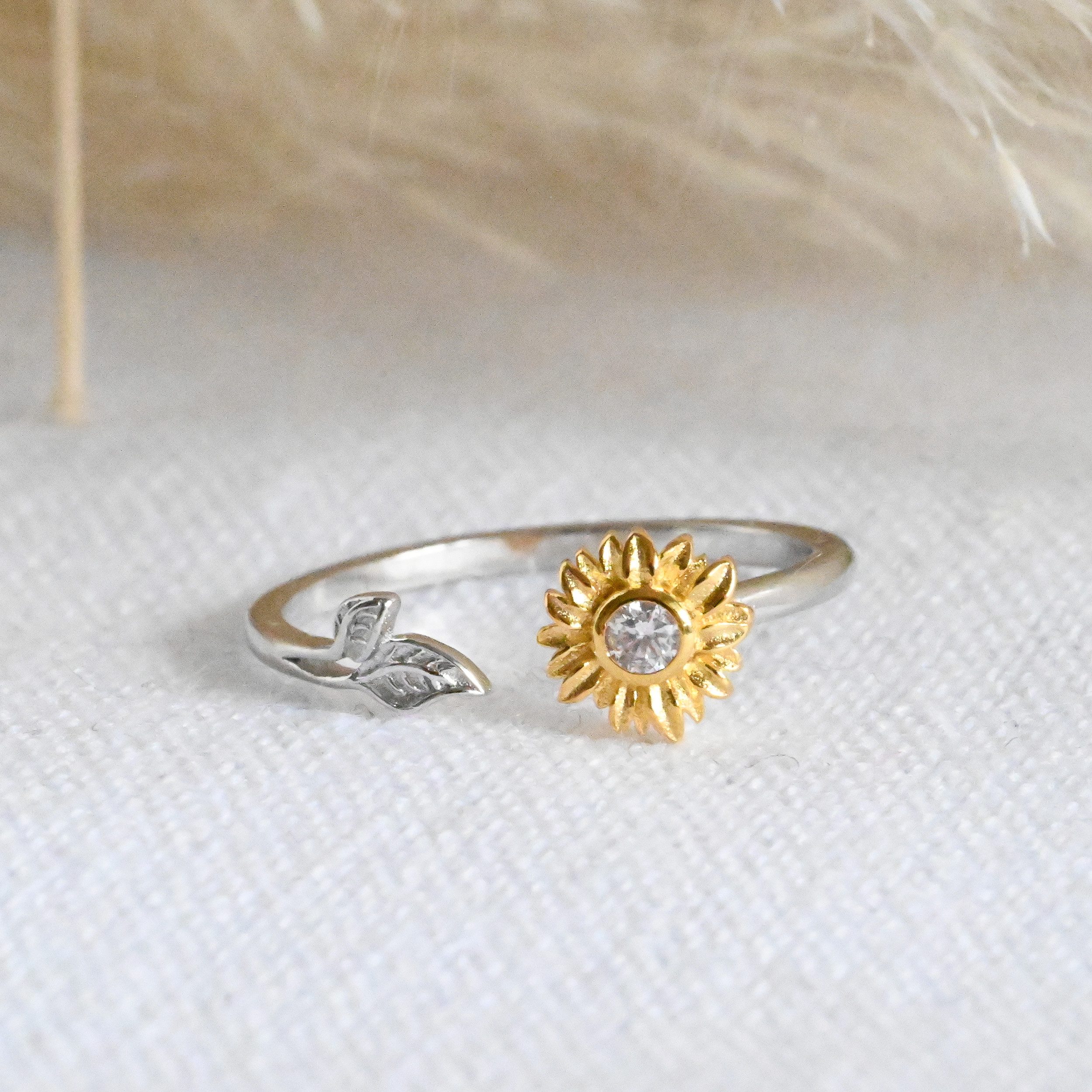 Runde Perlé Silberring verstellbarer Ring "blühende Sonnenblume", offener Ring, 925er Silber, 18K Gold