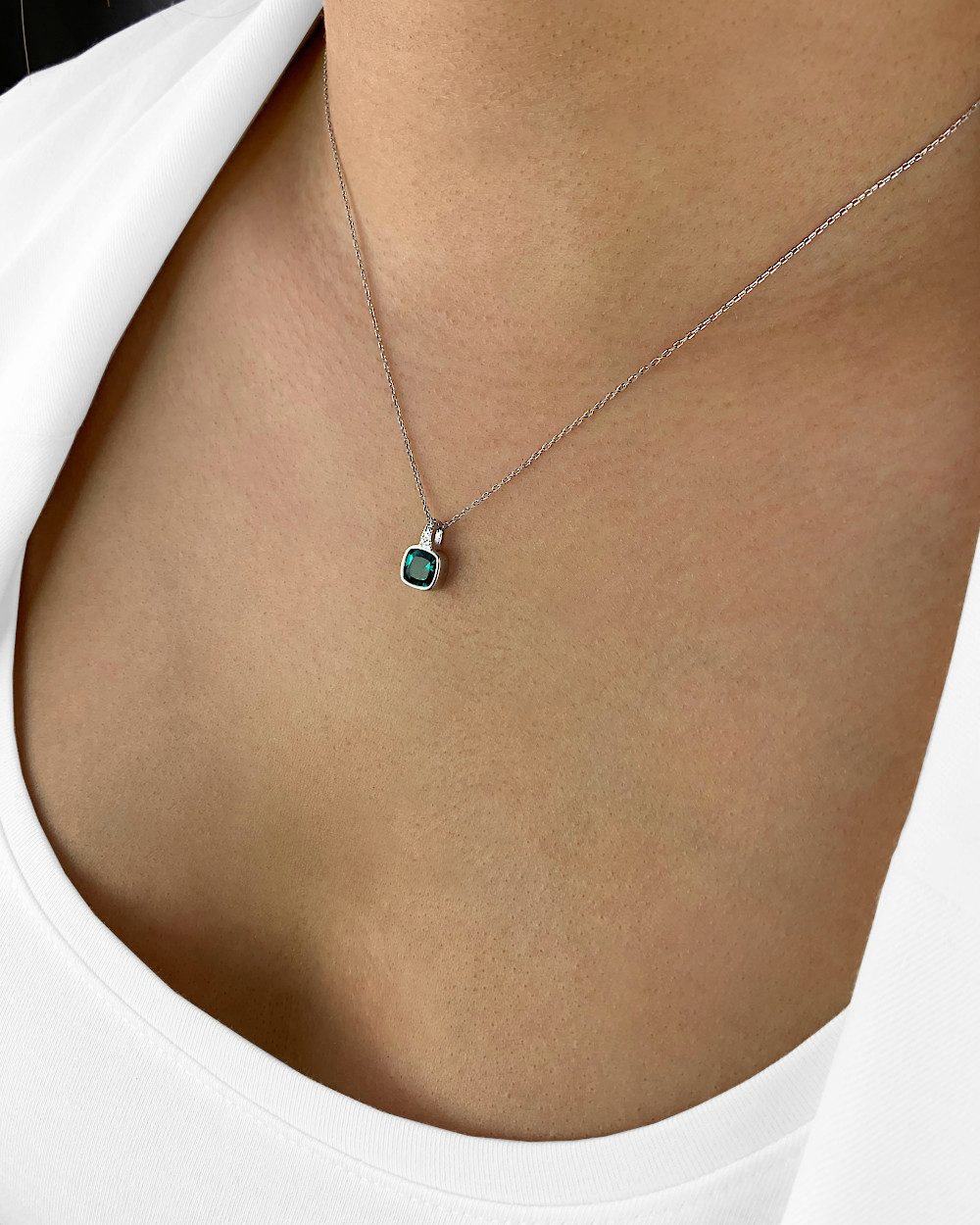 Kette mit Anhänger 'Jenny' Damen Halskette Silber 925 mit Kristall Anhänger grün