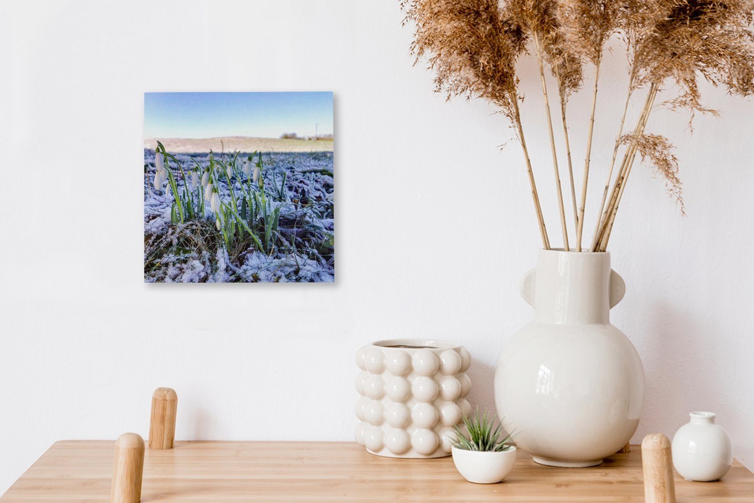 Winterfeld, Leinwandbild wilder Schneeglöckchen Gruppe OneMillionCanvasses® in Eine Bilder Wohnzimmer (1 St), für einem Leinwand Schlafzimmer