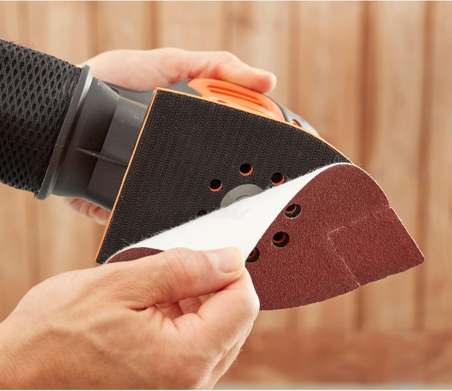 Black + Decker Multischleifer 4-in-1 Multischleifer, 200W, mit Klettfix, inkl. Zubehör + Koffer, (1 tlg)