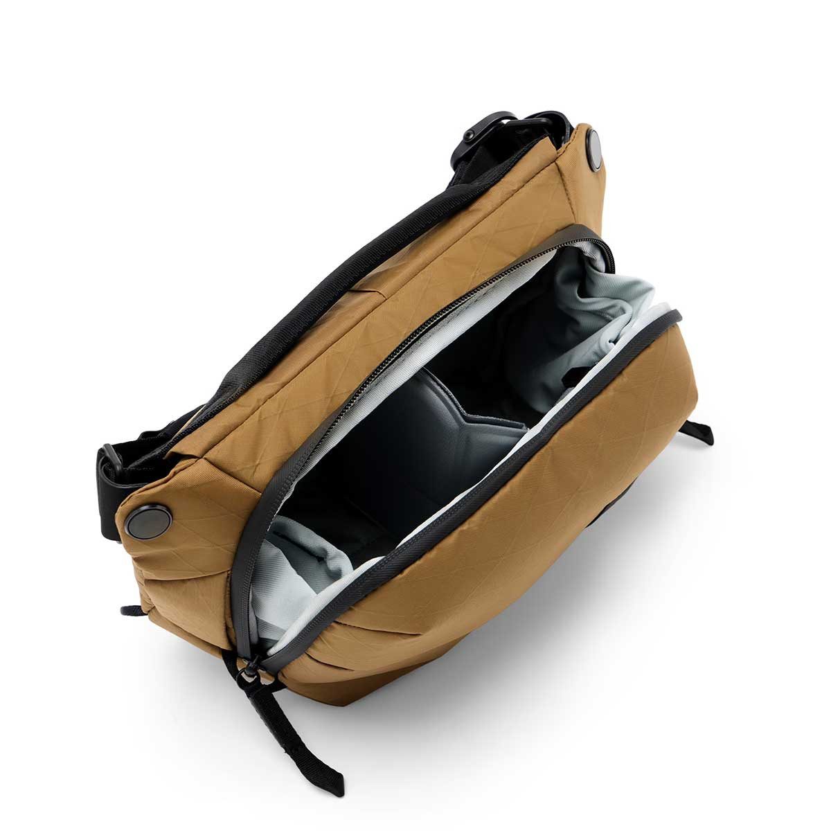 Peak Design Rucksack Everyday Sling V2 3L - Fototasche Coyote (Hellbraun)