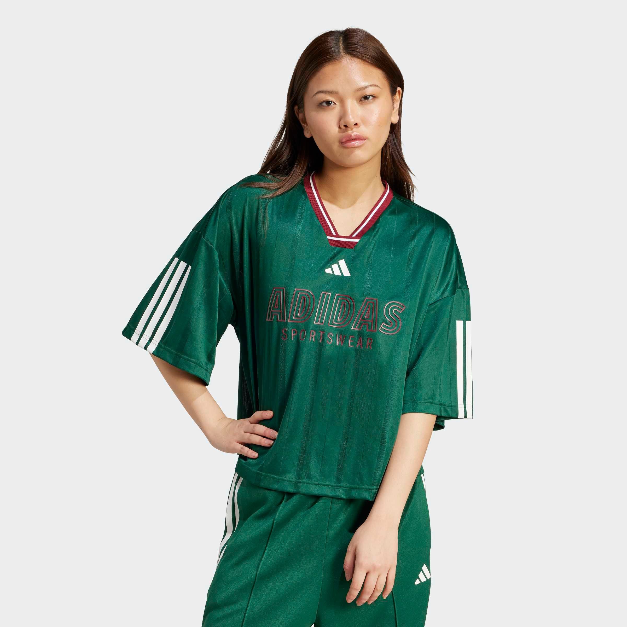 adidas Sportswear T-Shirt TIRO NATIONS PACK BOYFRIEND lockerer Boyfriend-Fit, mit V-Ausschnitt, länger geschnittene Ärmel