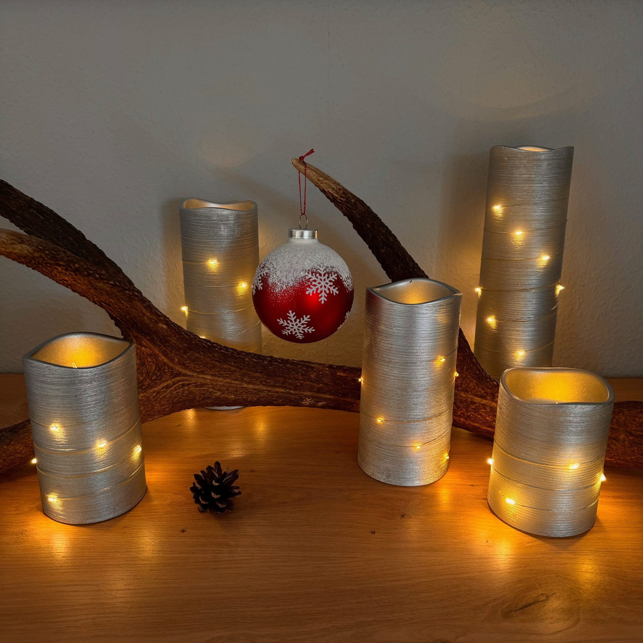 Online-Fuchs LED-Kerze 5er Set große Metallic LED-Kerzen mit Lichterkette u günstig online kaufen