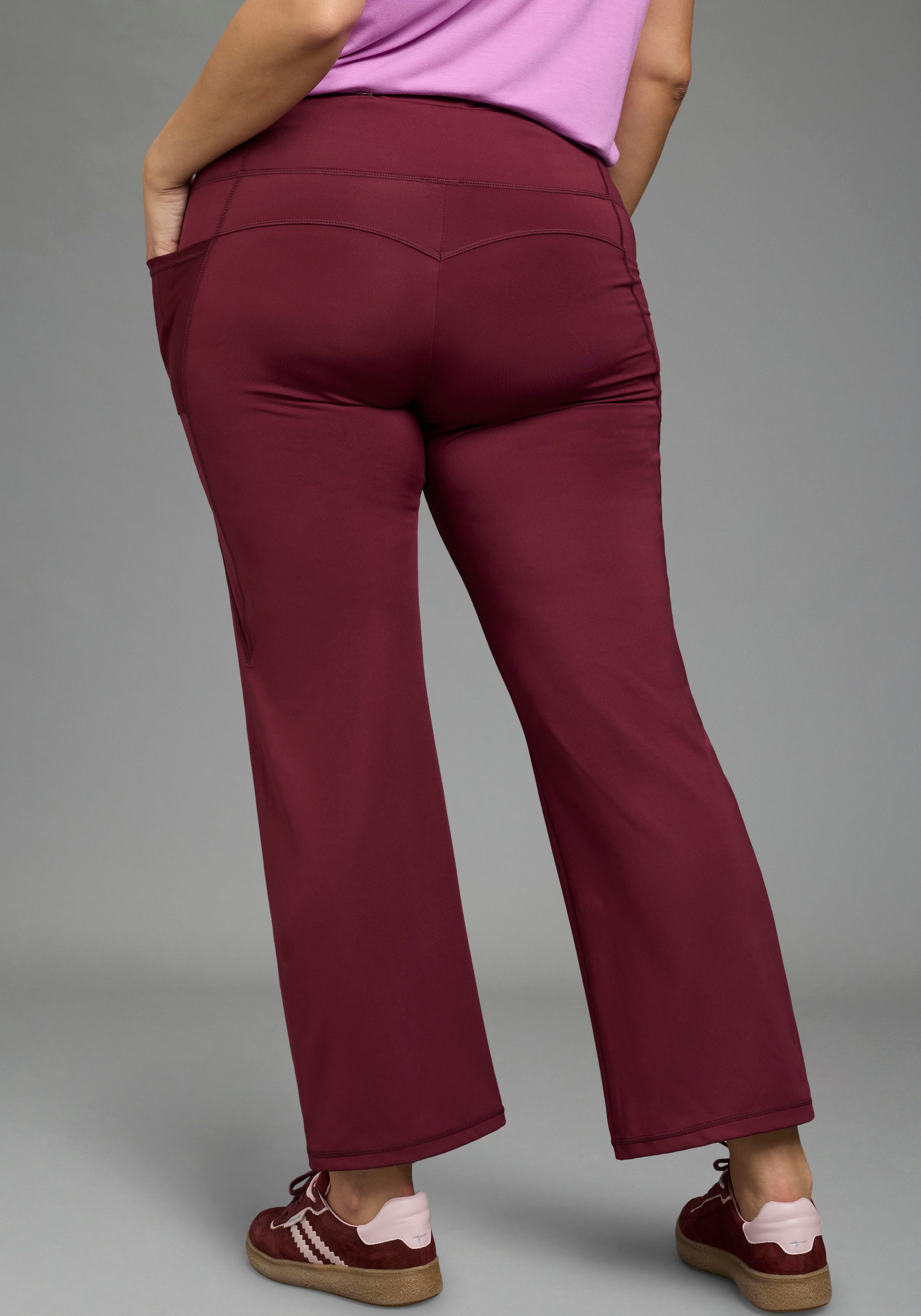 Laura Scott CURVE Leggings Große Größen viele Teilungsnähte für gute Passform. € 39,99, (€ 39,99 pro 1 Stk).