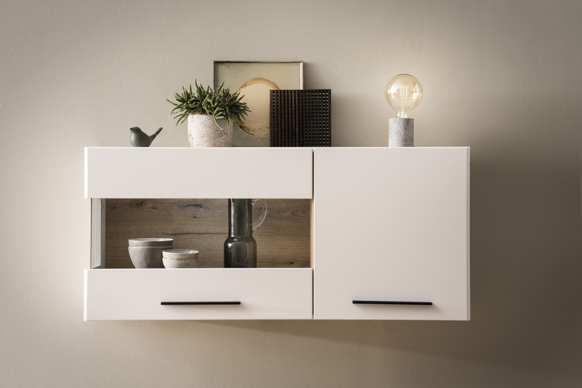 Beauty.Scouts Hängevitrine "Milano" in Weiß Matt & Eiche Evoke Dekor, 120 x 54 x 35 cm