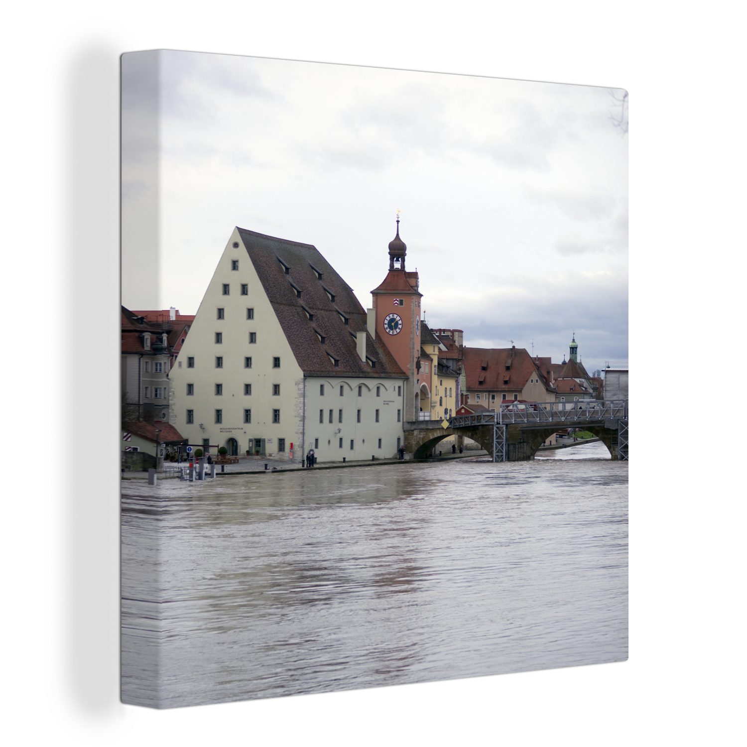 OneMillionCanvasses® Leinwandbild Die Donau fließt durch das historische Zentrum von Regensburg, (1 St), Leinwand Bilder für Wohnzimmer Schlafzimmer