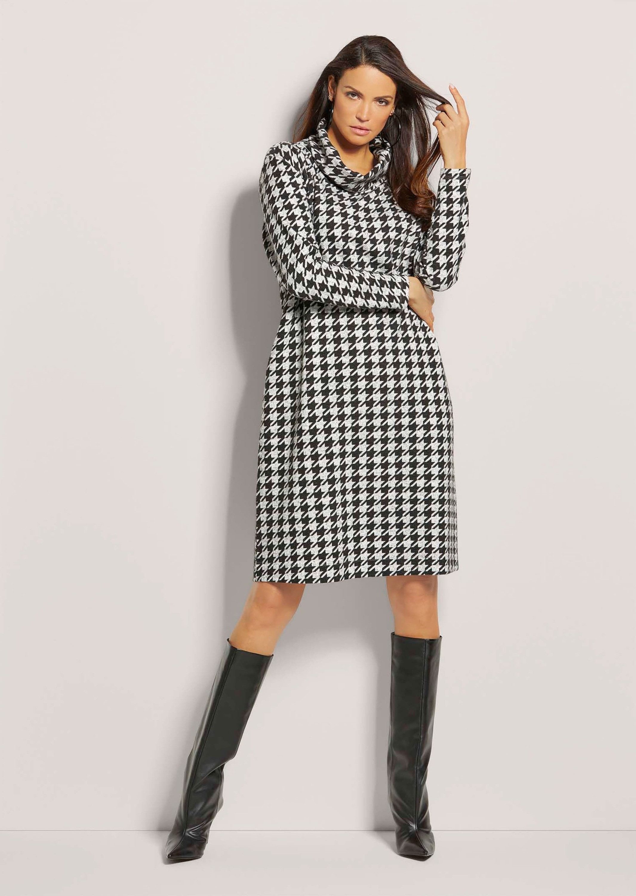 Midikleid Rollkragenkleid mit Taschen