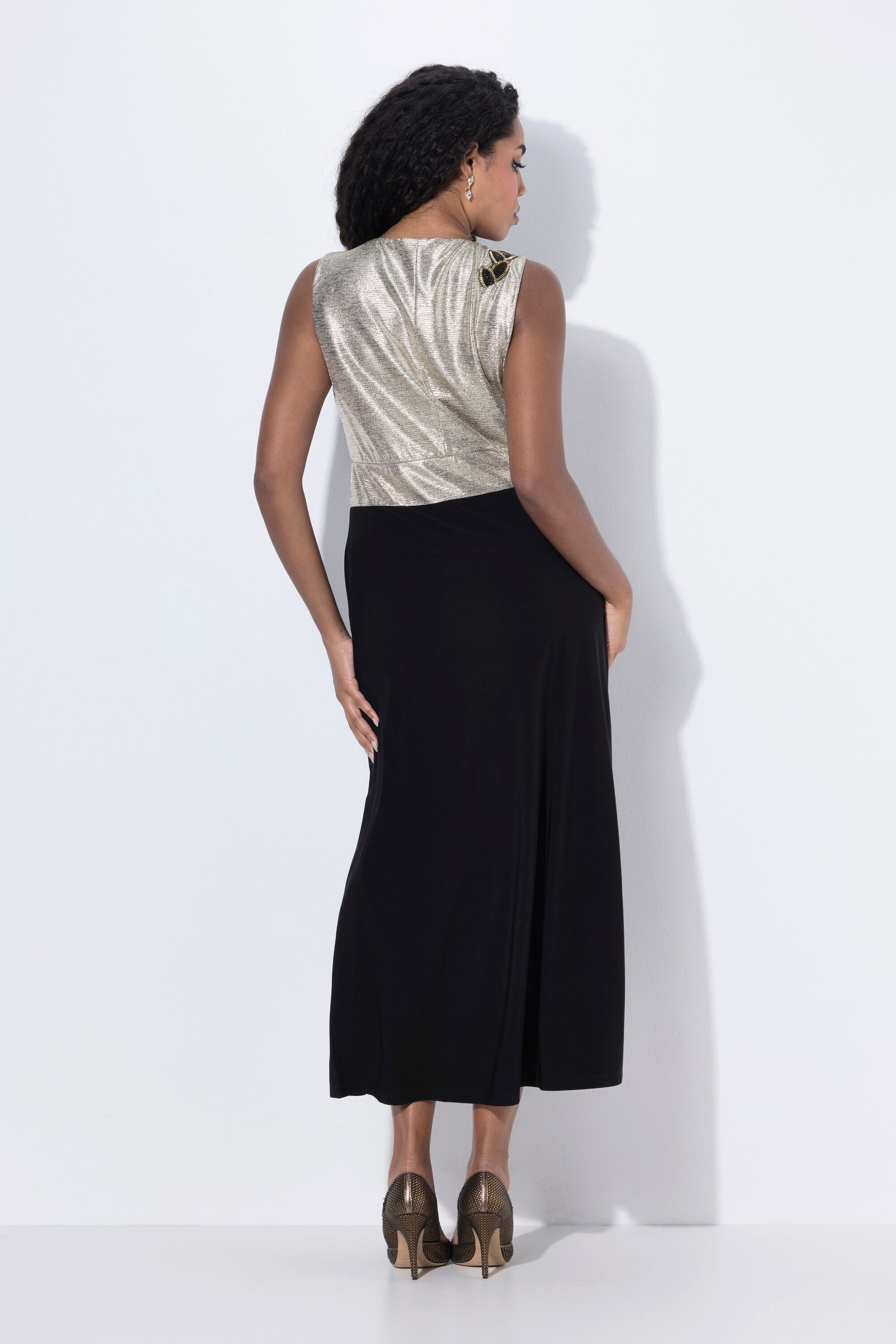 Ulla Popken Cocktailkleid Maxikleid Glitter Stickerei V-Ausschnitt ärmellos