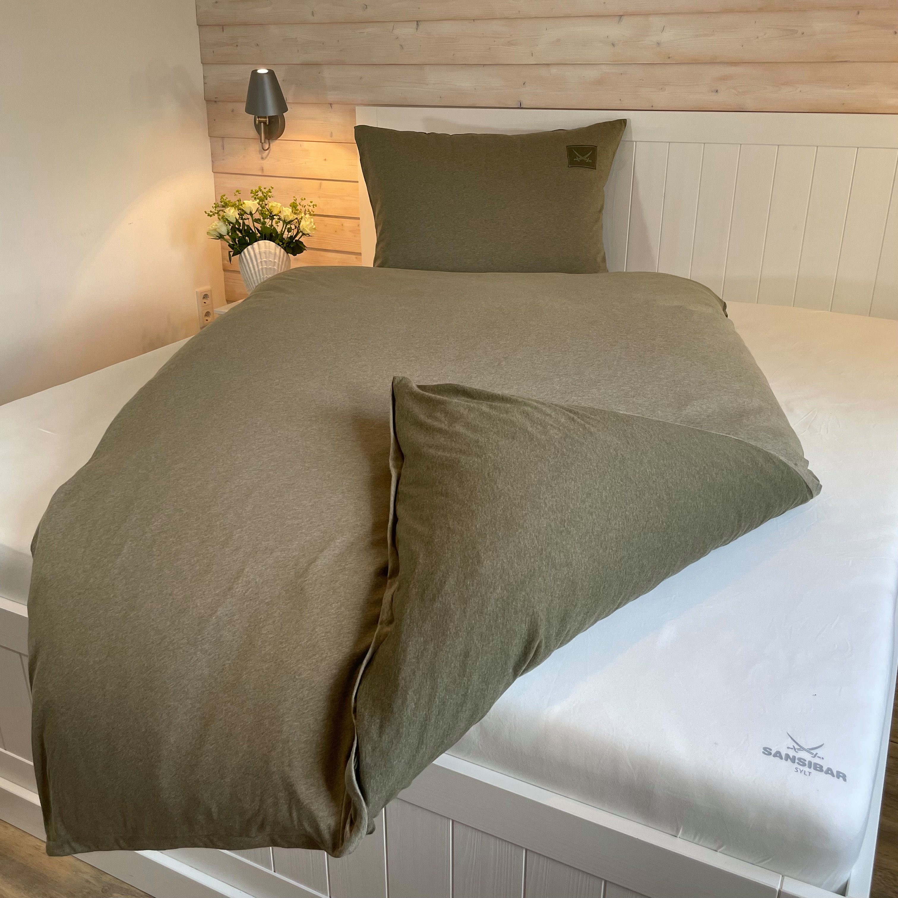 Sansibar Sylt Wendebettwäsche Bettwäsche "Jersey Melange" mit modernem Logopatch, 100% Baumwolle, 2 teilig, weich und anschmiegsam, pflegeleicht und bügelfrei