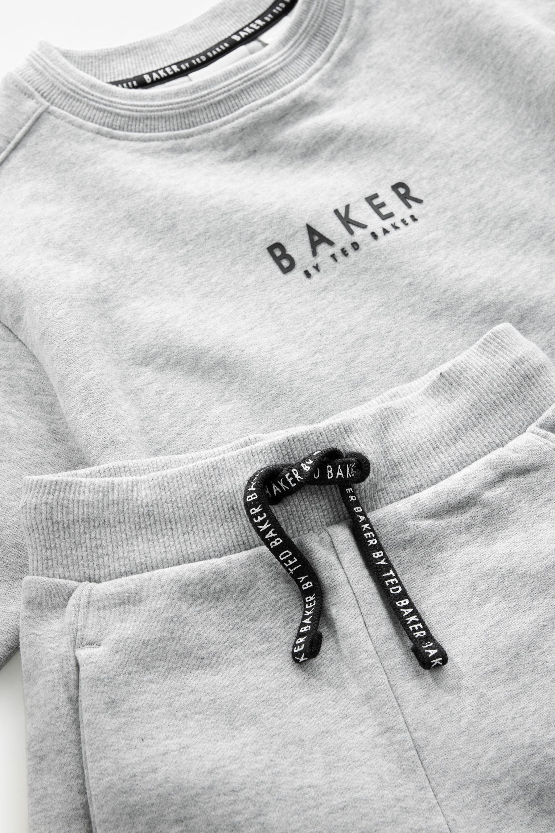 Baker by Ted Baker Sweatanzug Baker by Ted Baker Jogginganzug mit Sweatshirt (2-tlg)