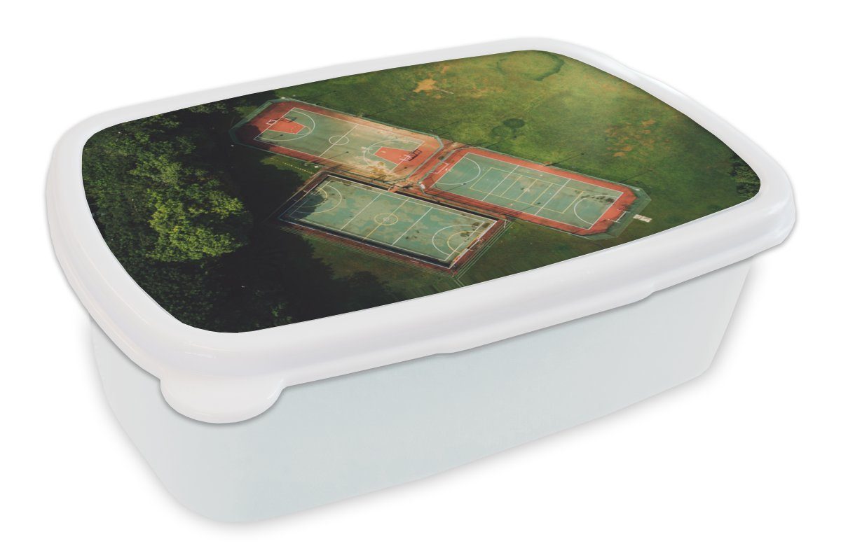 MuchoWow Lunchbox Spielfeld - Basketball - Grün, Kunststoff, (2-tlg), Brotbox für Kinder und Erwachsene, Brotdose, für Jungs und Mädchen weiß