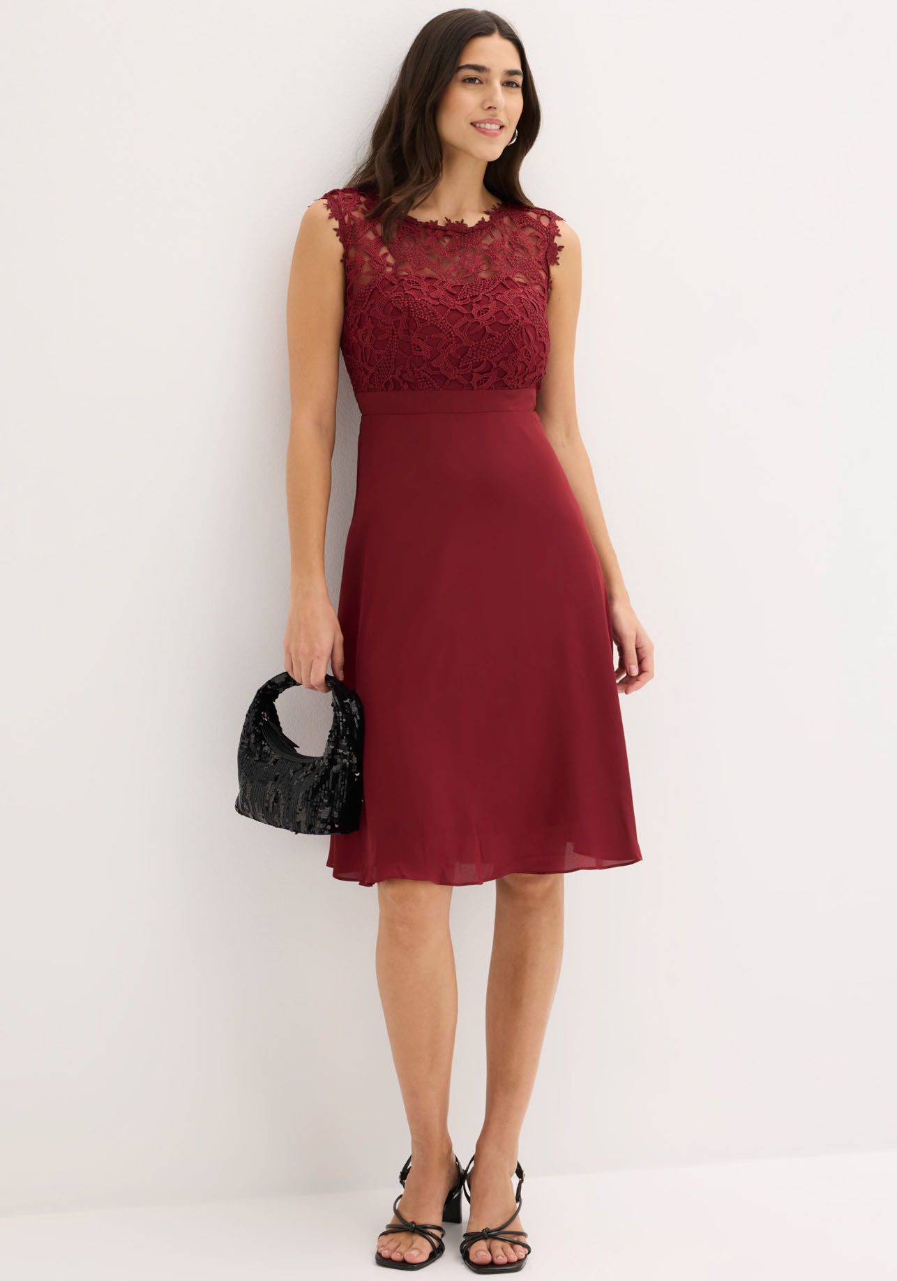 bonprix Minikleid (1-tlg) für besondere Anlässe, aus Polyester, taillierte Passform