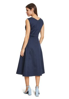 Betty&Co Maxikleid ohne Arm (1-tlg) Form