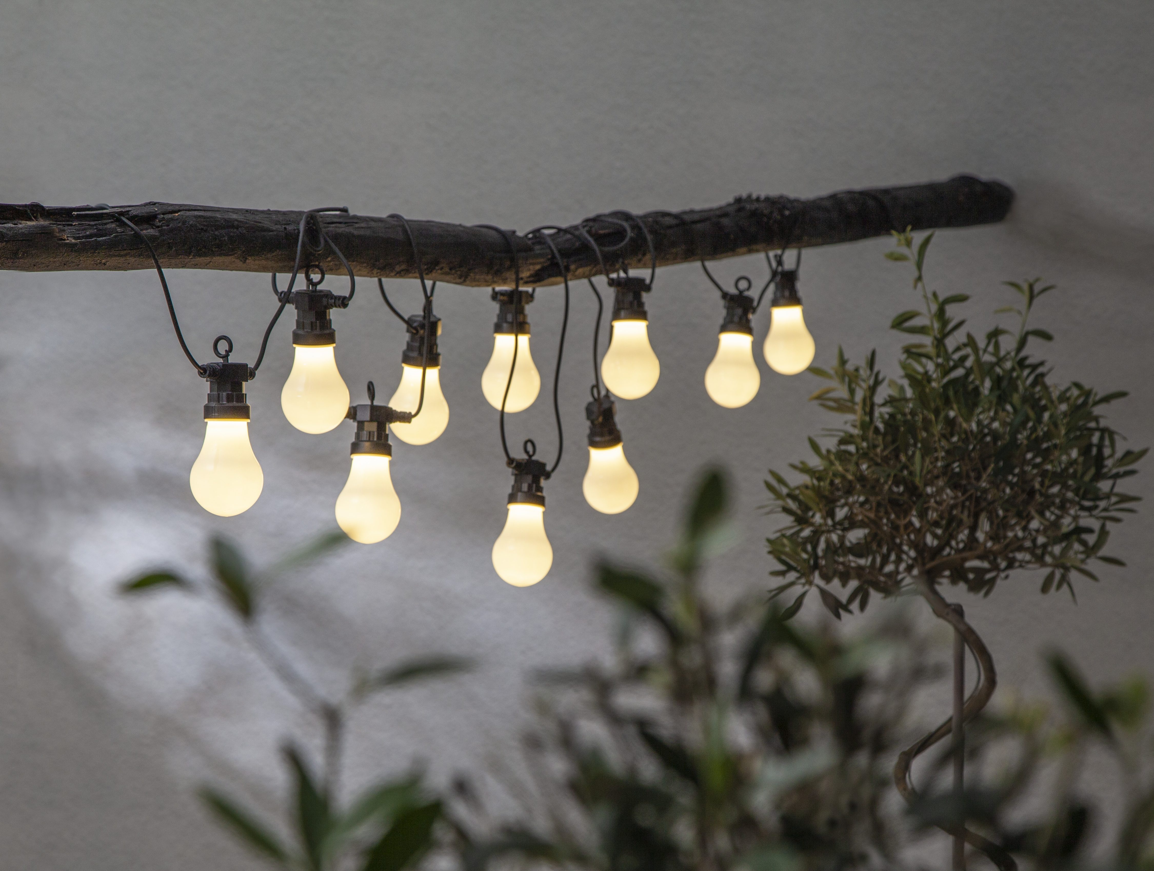 STAR TRADING LED-Lichterkette Circus, 10-flammig, Ø ca. 15 cm, ca. 4,05 m, mit Trafo, outdoor, Vierfarb-Karton