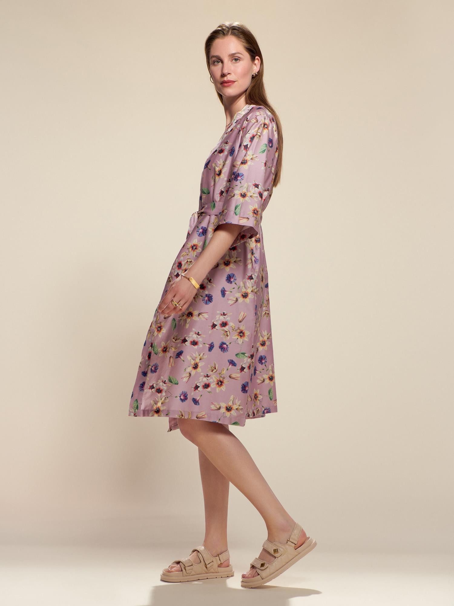 Essenza Kimono Sarai Fiorre, Kurzform, Kimono-Kragen, Gürtel, mit wunderschönem Blumenprint