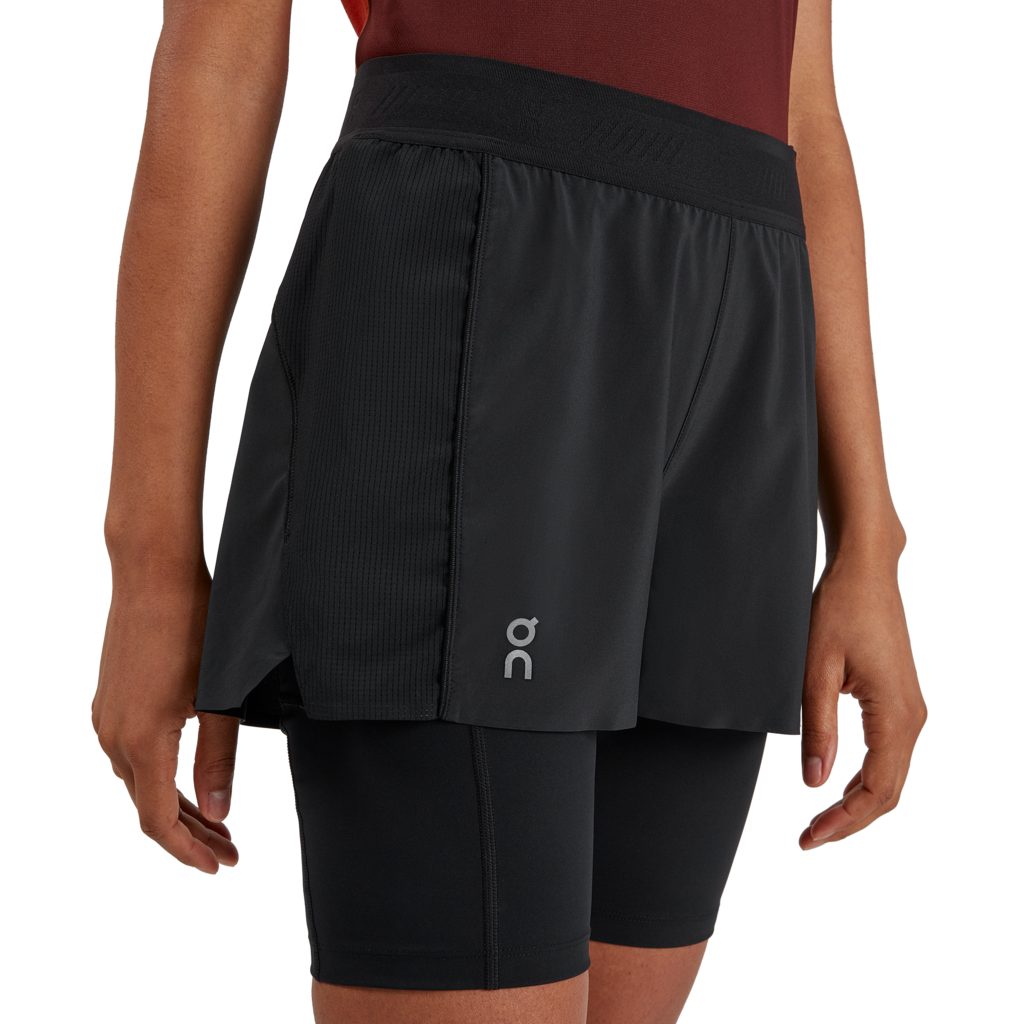 00272 On RUNNING Laufshorts 2-in-1 Black ON Active Laufshorts Damen