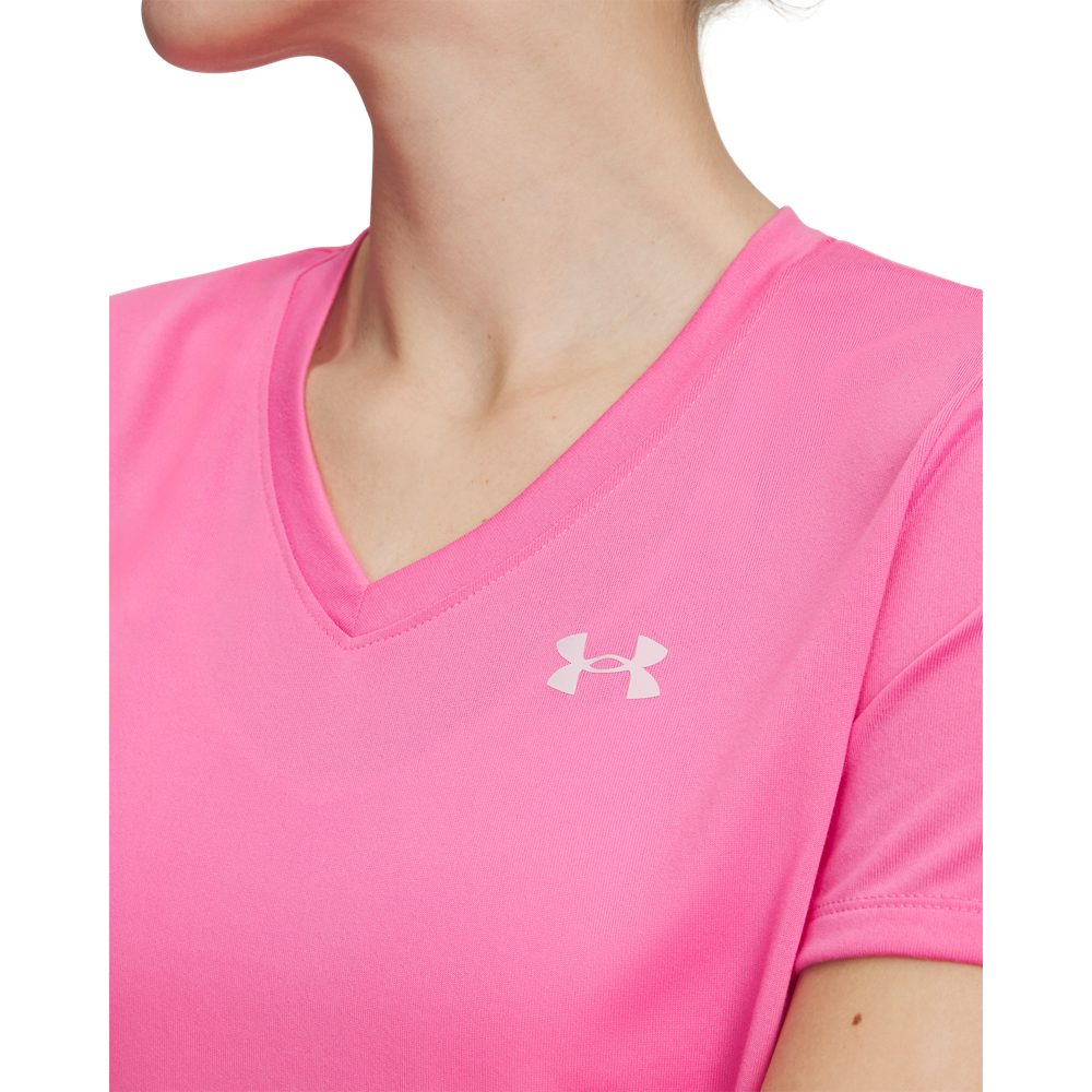 Under Armour® Trainingsshirt TECH SSV- SOLID mit V-Ausschnitt, schnell trocknend, atmungsaktiv, normale Schnittform
