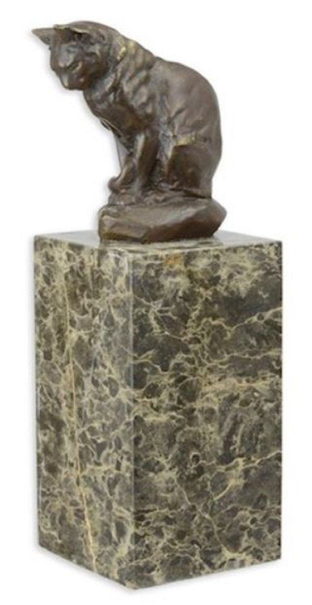 Casa Padrino Dekofigur Casa Padrino Luxus Bronzefigur Katze Bronzefarben / Mehrfarbig 8,8 x 7,2 x H. 21,5 cm - Elegante Bronze Skulptur mit Marmorsockel - Deko Accessoires