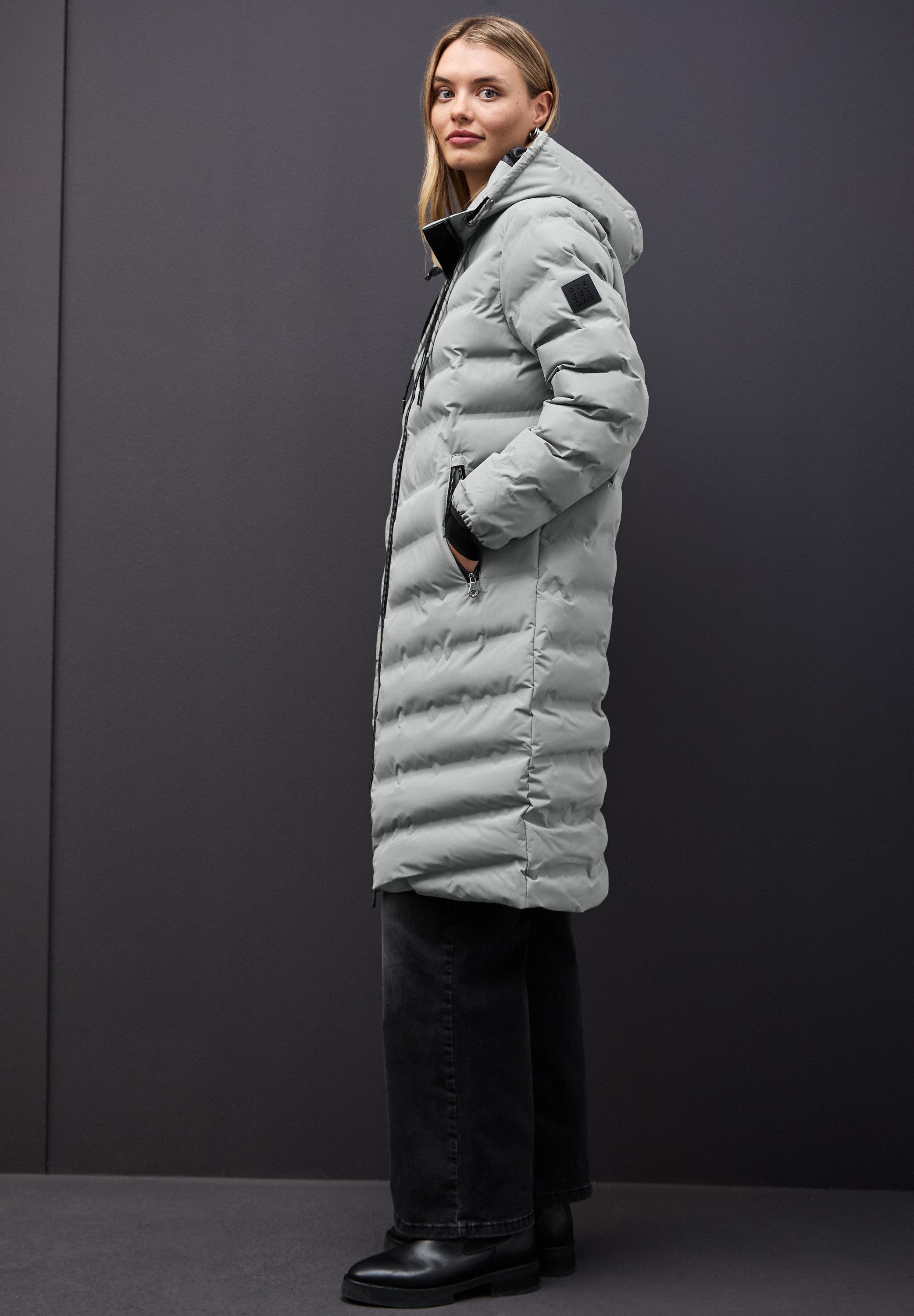 STREET ONE Outdoorjacke mit Kapuze mit Tunnelzugband