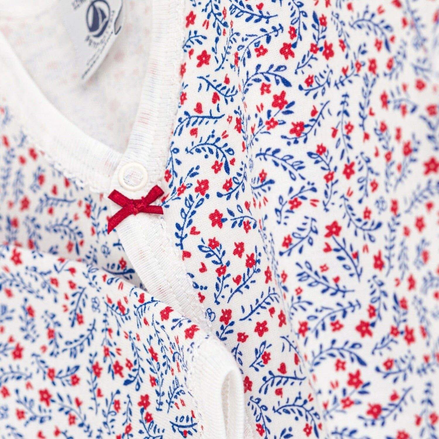 Petit Bateau Strampler Petit Bateau Geblümter Strampler aus Baumwolle