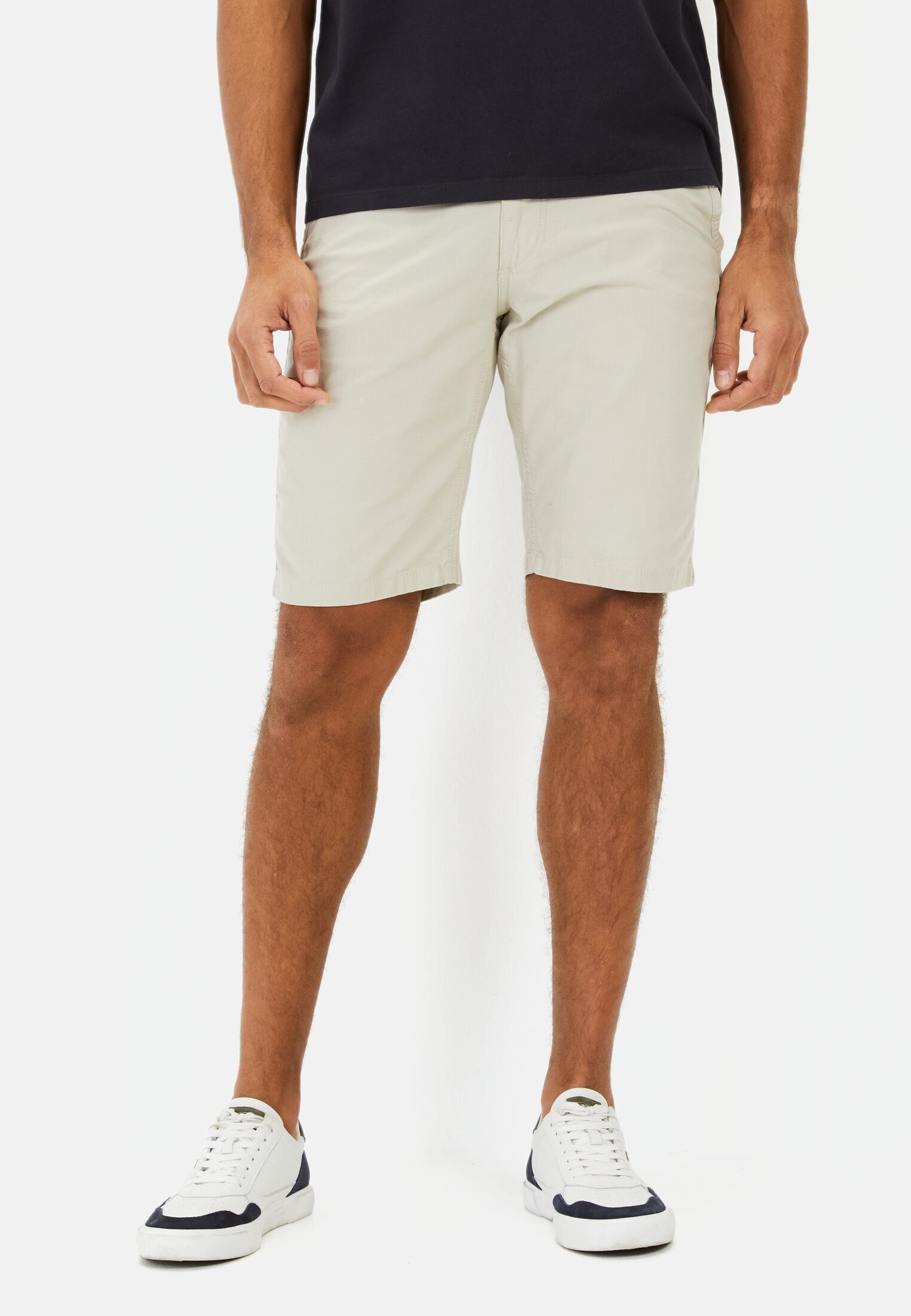 Chinoshorts mit Stretch
