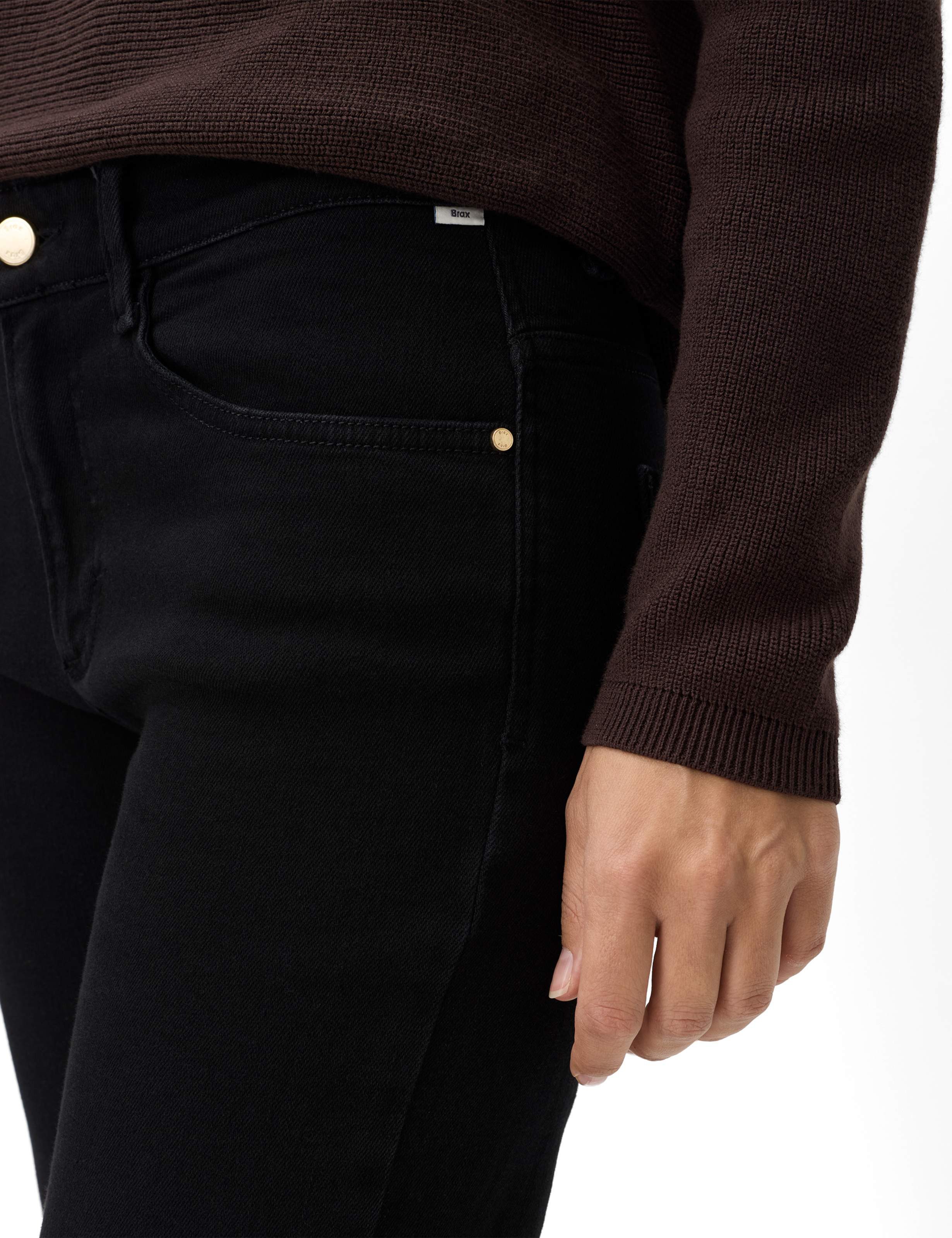 Brax 5-Pocket-Jeans Style MAINE Magic Denim: Five-Pocket-Jeans im Wide Leg – Bild 4 von 5