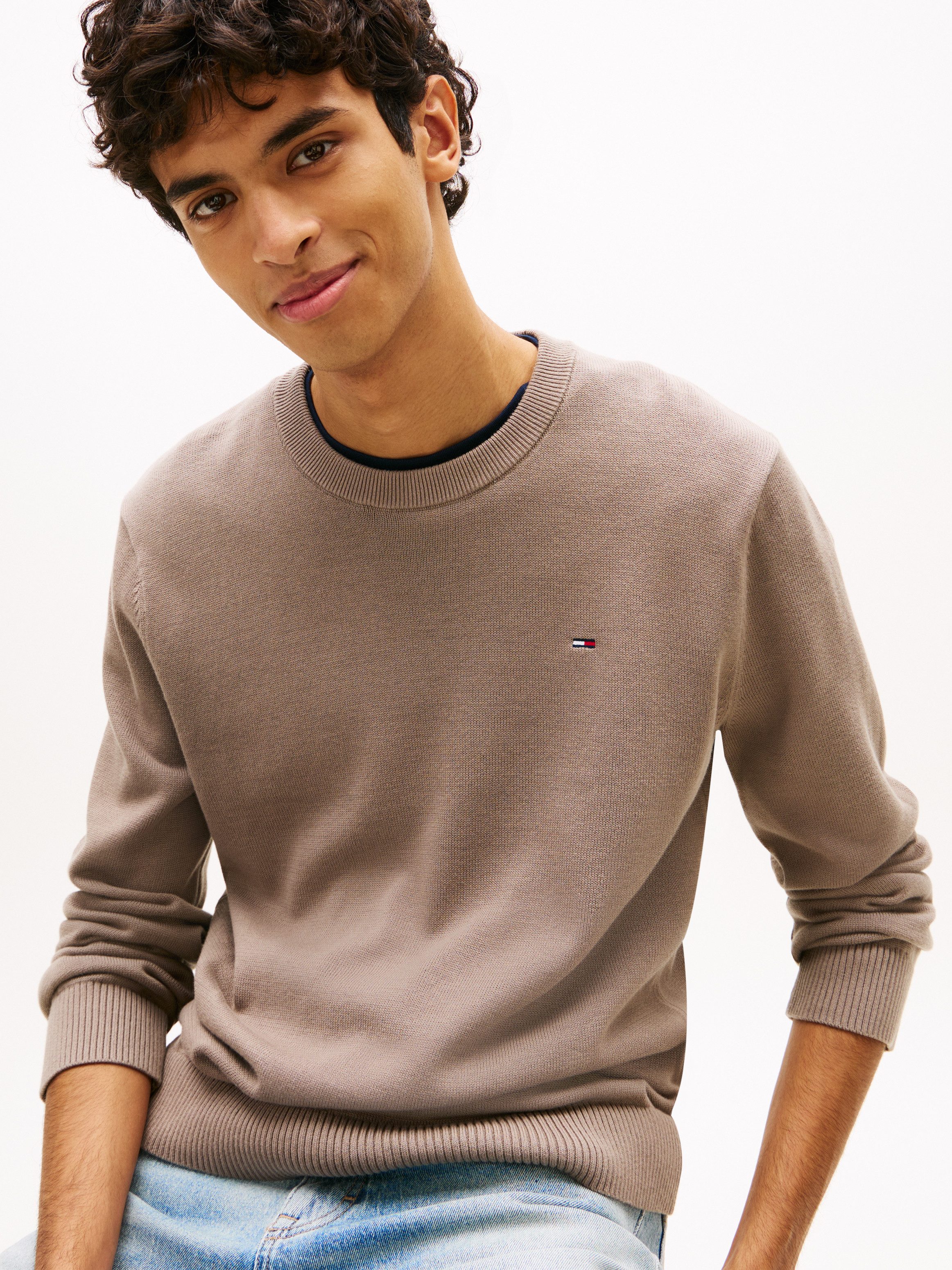 Tommy Jeans Strickpullover TJM SLIM FIT LIGHT SWEATER Slim fit mit Rundhalsausschnitt