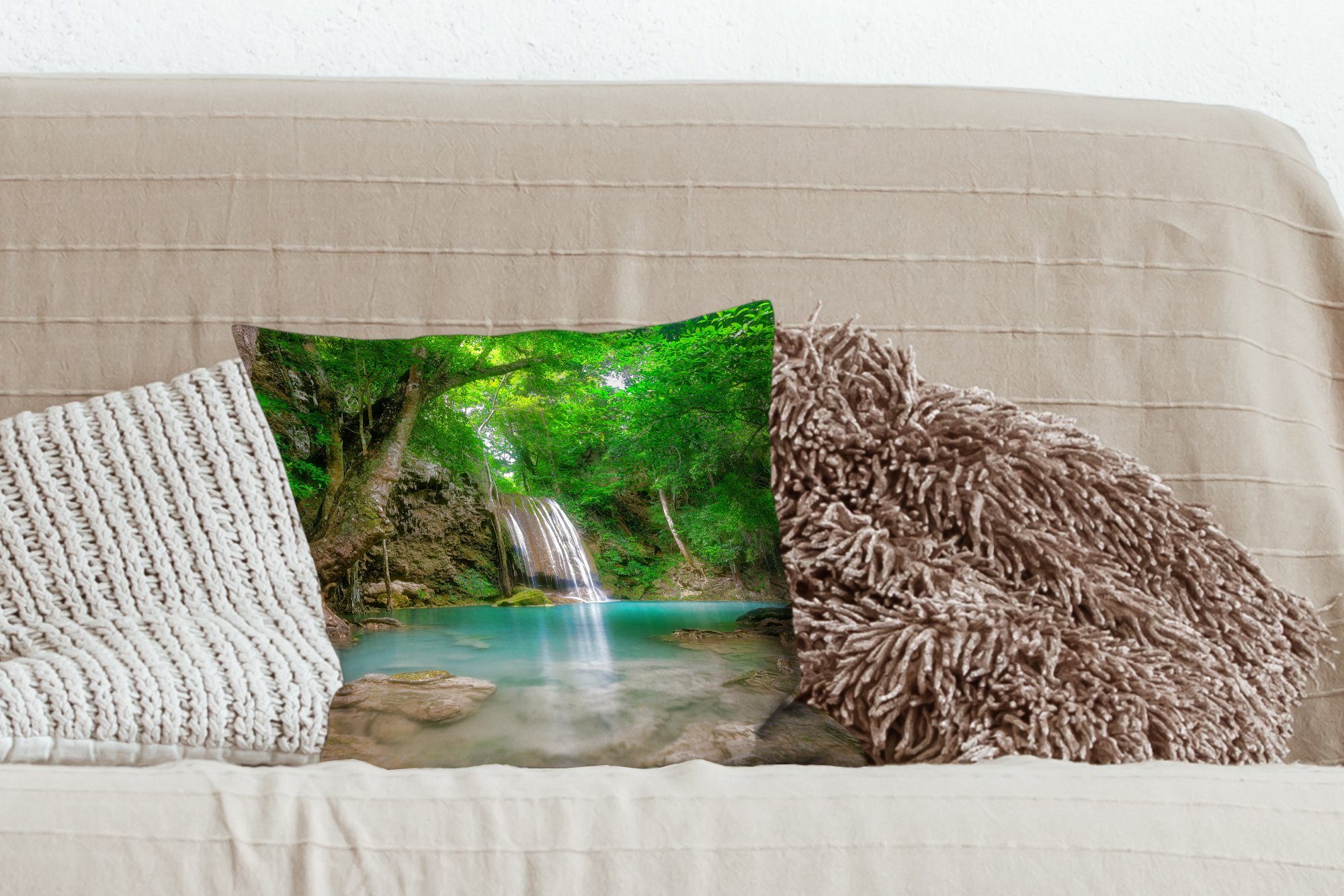 MuchoWow Dekokissen Dschungel - Wasserfall für - Schlafzimmer, Deko, Wasser Pflanzen Zierkissen Füllung mit Wohzimmer, Sofakissen - - Natur