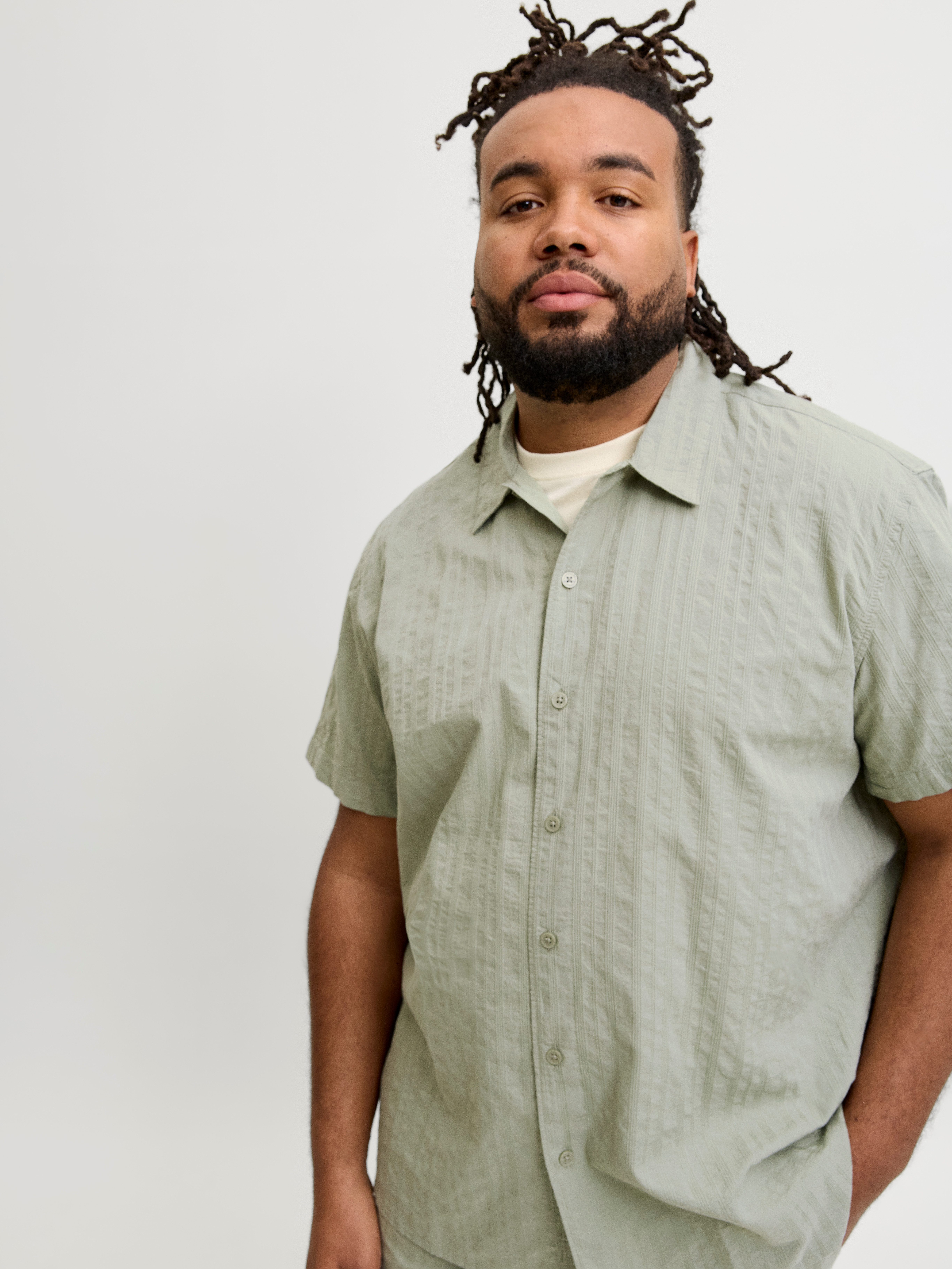 Jack & Jones PlusSize Kurzarmhemd JORRIVIERA TEXTURE SHIRT SS PLS mit Knopfleiste – Bild 2 von 5