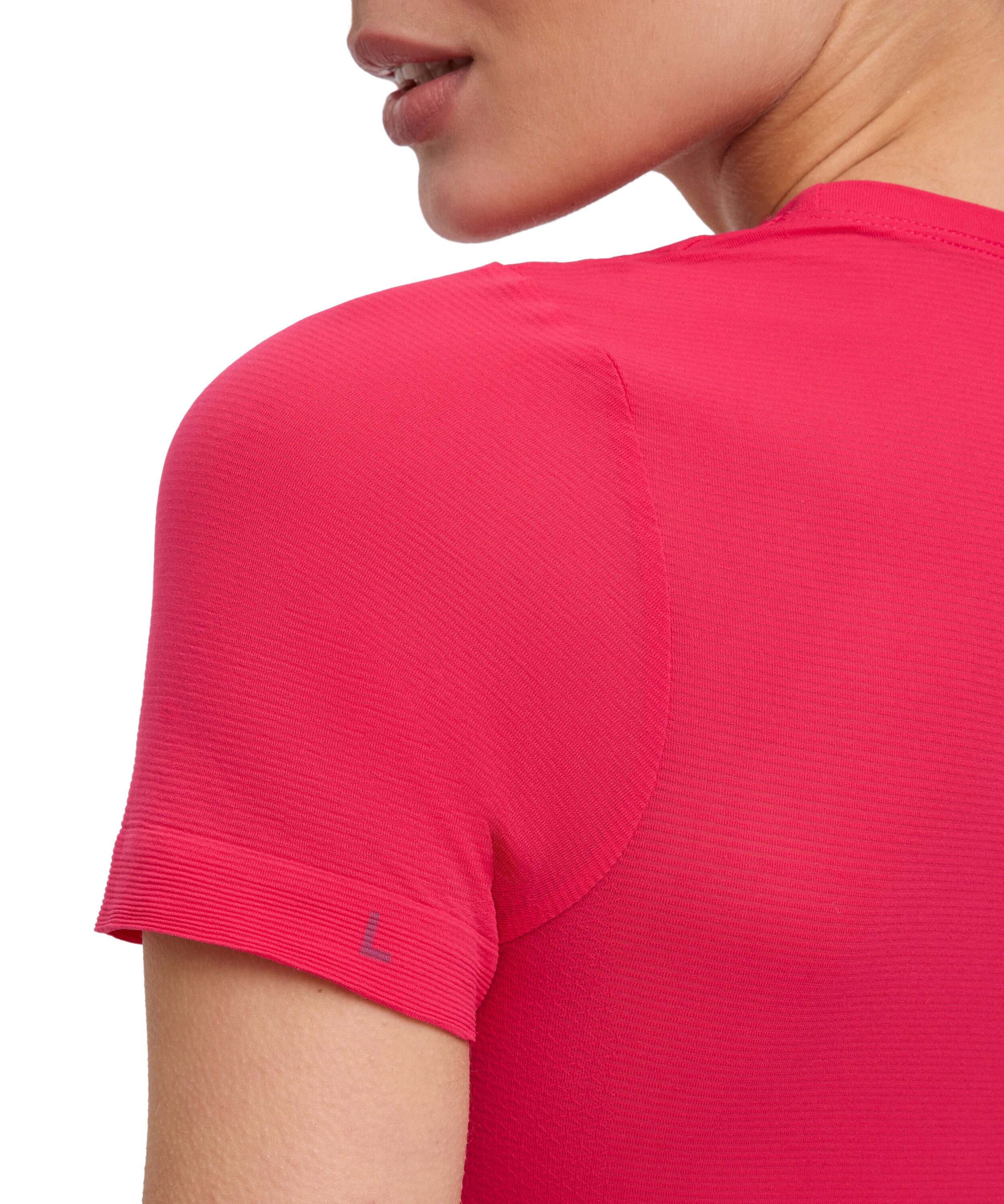 FALKE T-Shirt FALKE T-Shirt Ultralight Cool (1-tlg., 1) kühlend für warme Temperaturen