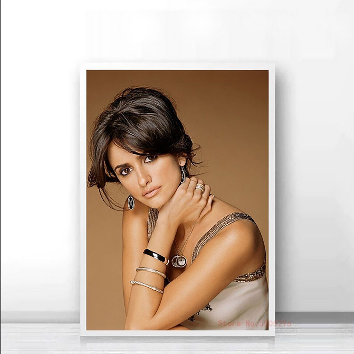 TPFLiving Kunstdruck (OHNE RAHMEN) Poster - Leinwand - Wandbild, Penelope Cruz - Kunstdrucke der spanischen Schauspielerin - (Leinwand Wohnzimmer, Leinwand Bilder, Kunstdruck), Farben: Schwarz, Weiß - Größe 13x18cm