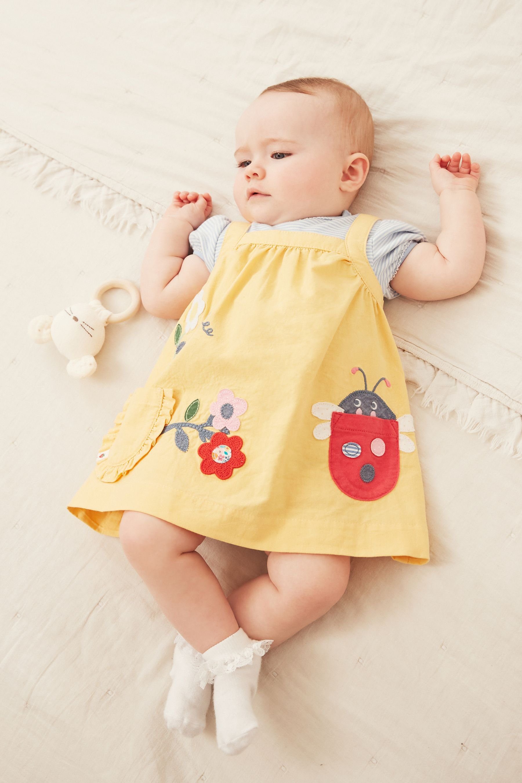 (2-tlg) Next + Motiv-Applikation Baby-Trägerkleid mit Bodysuit Latzkleid