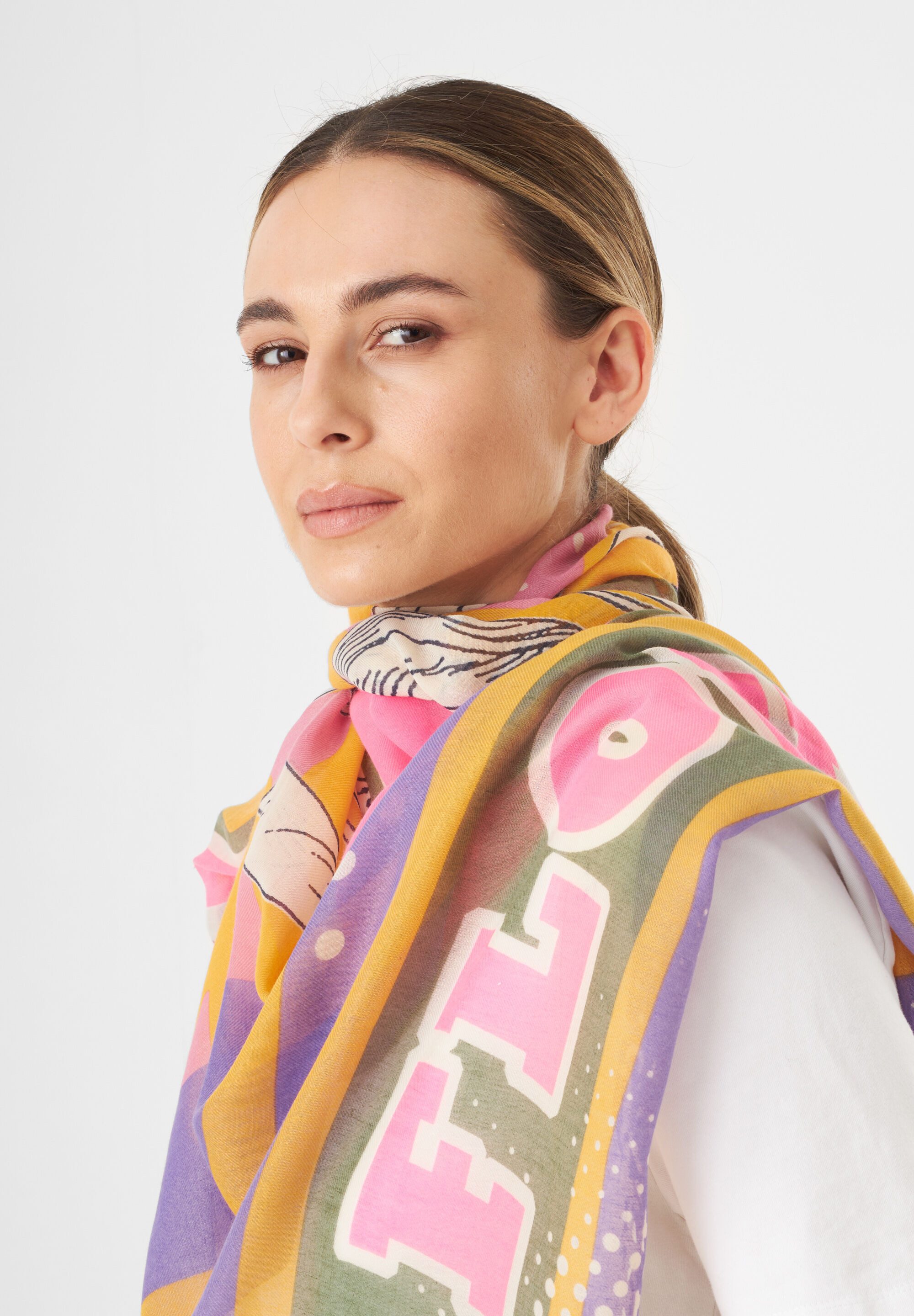 Codello Modeschal, (1-St), mit XL-Letter