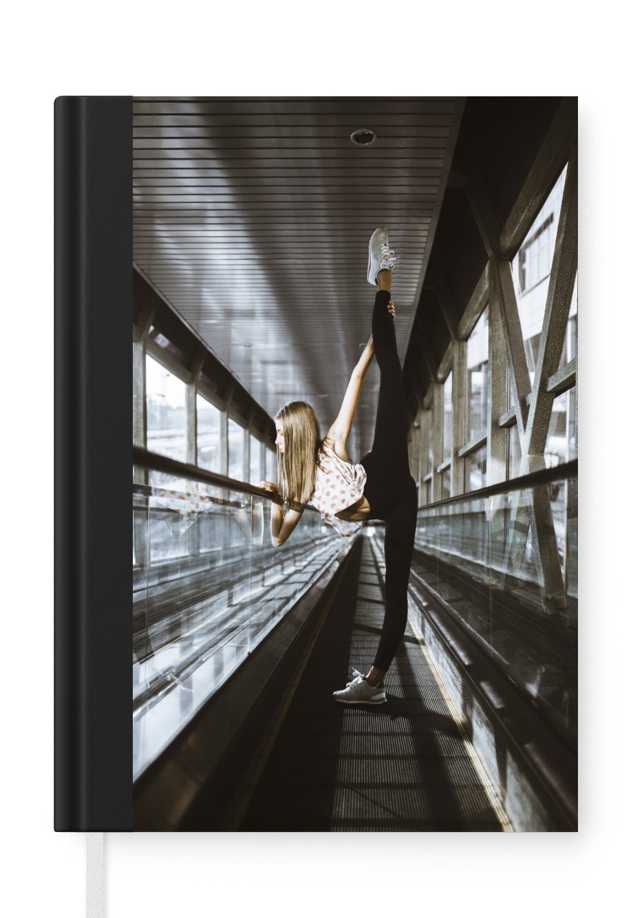 MuchoWow Notizbuch Frau tanzt Ballett auf einer Rolltreppe, Journal, Merkzettel, Tagebuch, Notizheft, A5, 98 Seiten, Haushaltsbuch