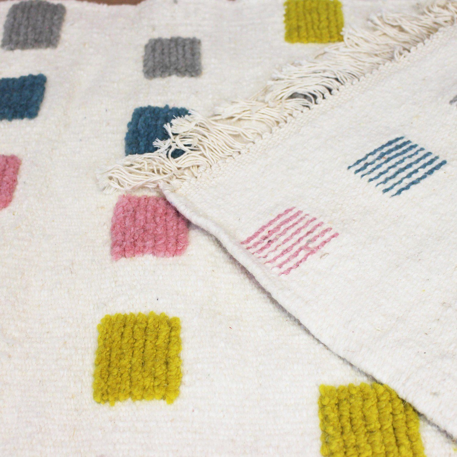 mitienda Teppich Handgeknüpfter Teppich 125x70 Colors aus Tunesien