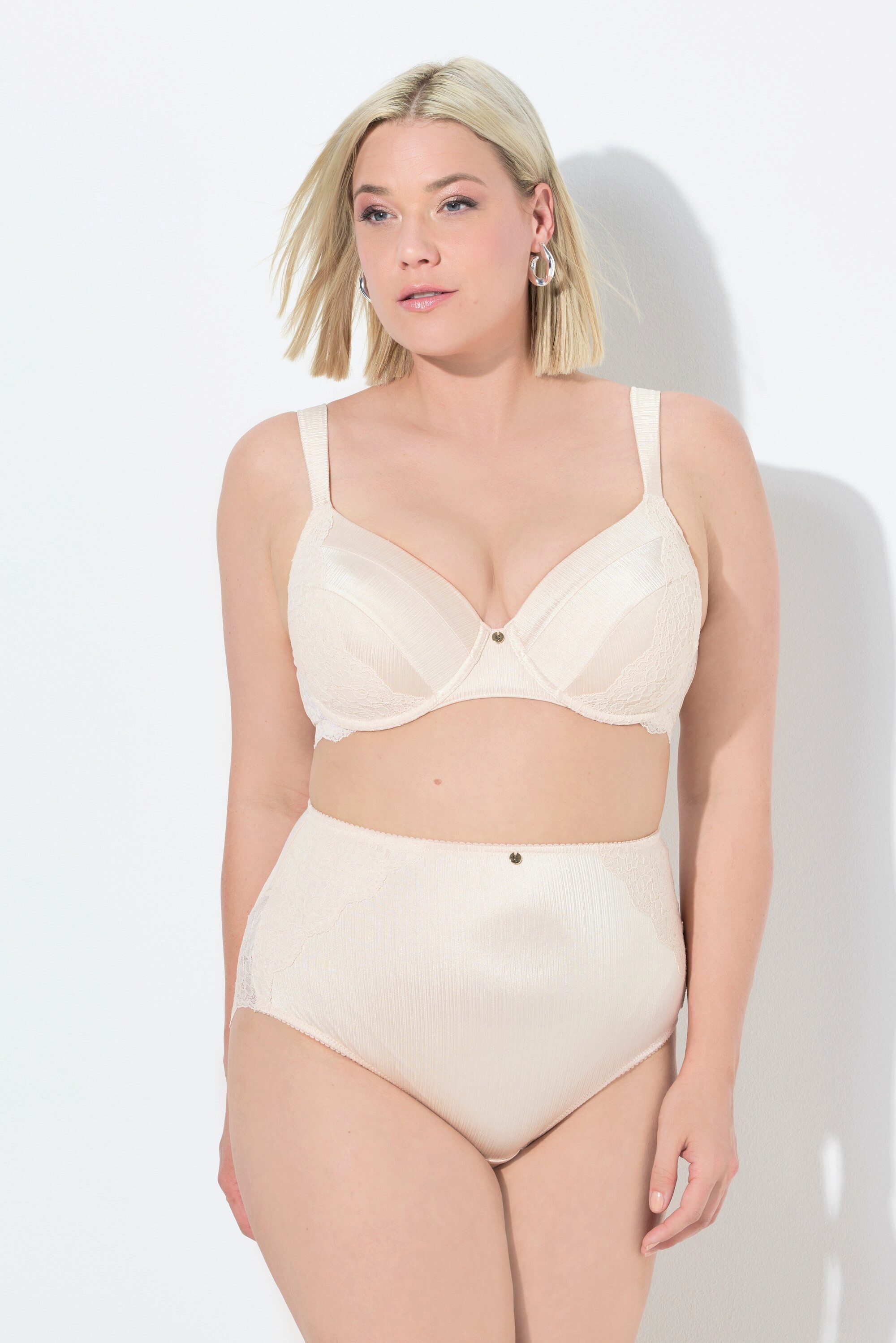 Slip Maxislip Satin Spitzen-Rückseite