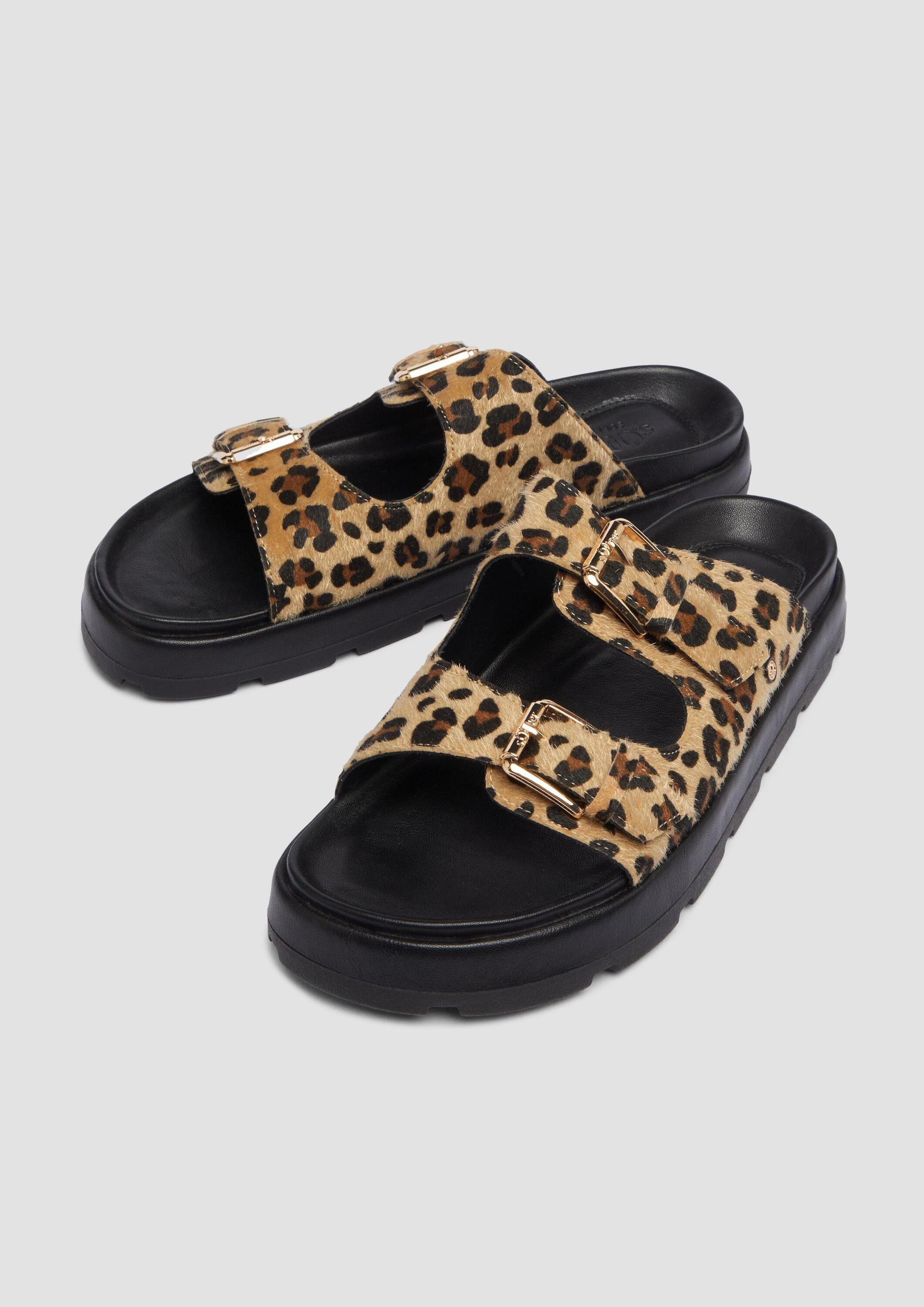 s.Oliver Pantoletten Sandale Sandalen mit Schmuckdetail und Leo-Print