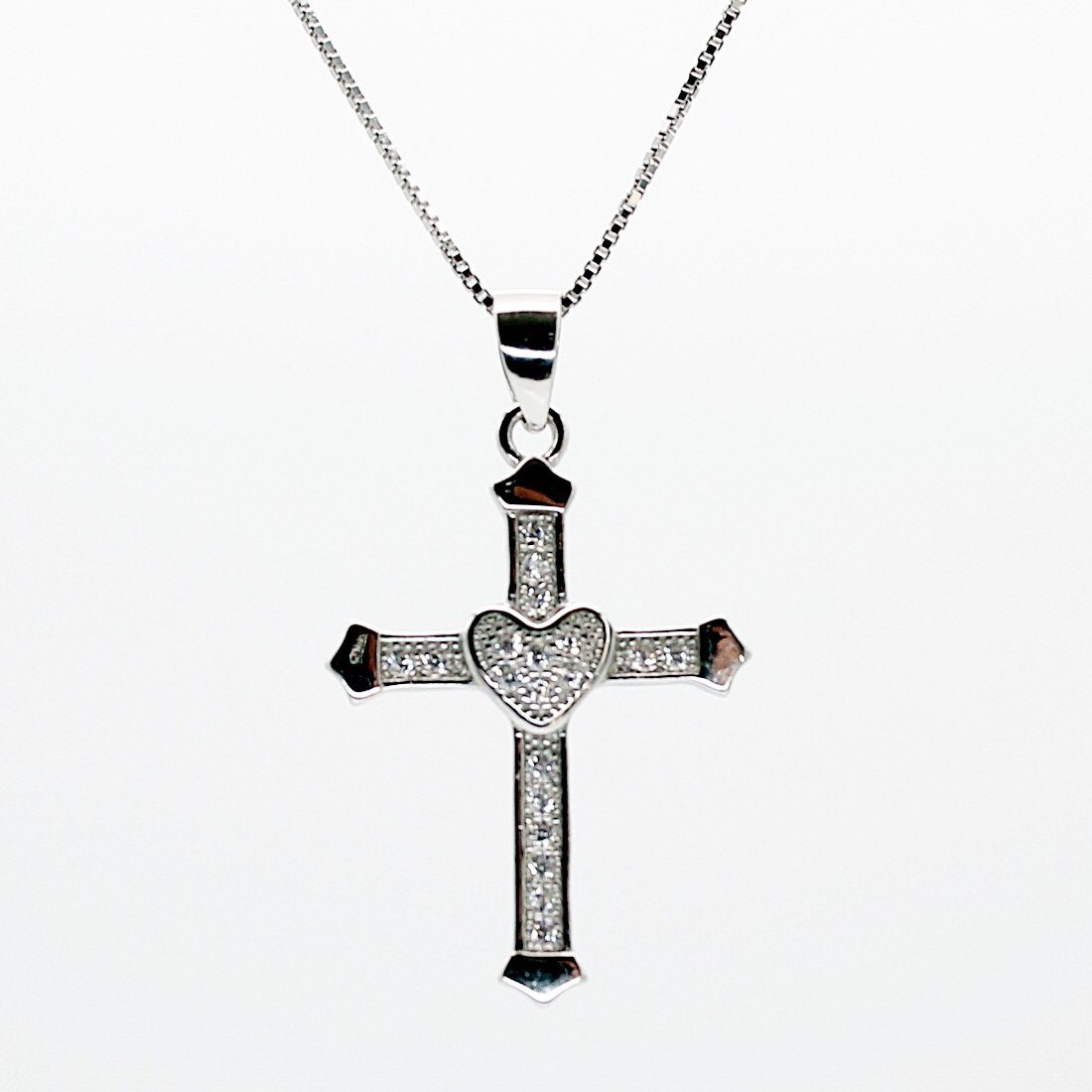 ELLAWIL Kreuzkette Damen Halskette mit Kreuzanhänger Kreuz mit Zirconia Silberkette (Kettenlänge 50 cm, Sterling Silber 925), inklusive Geschenkschachtel | Kreuzketten