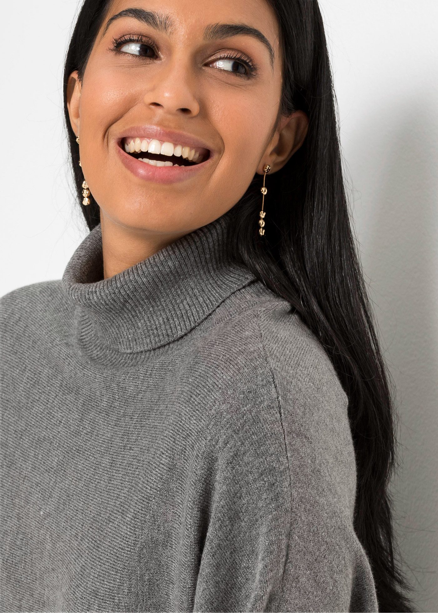 bonprix Strickkleid mit Rollkragen, aus Viskose, Polyamid und Polyester