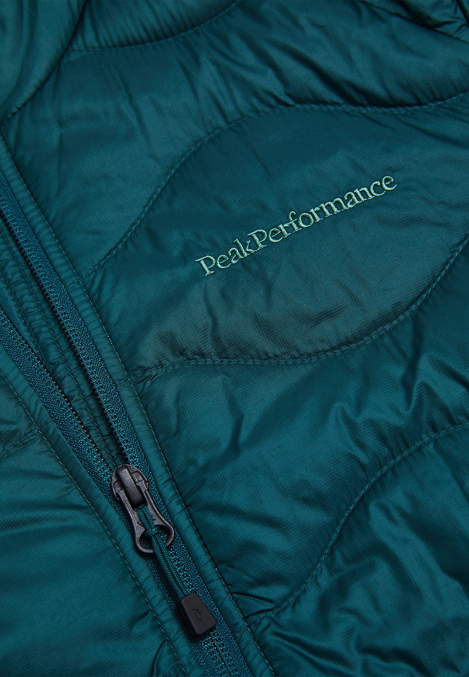 Peak Performance Daunenjacke W Helium Down Jacket mit sportivem Design