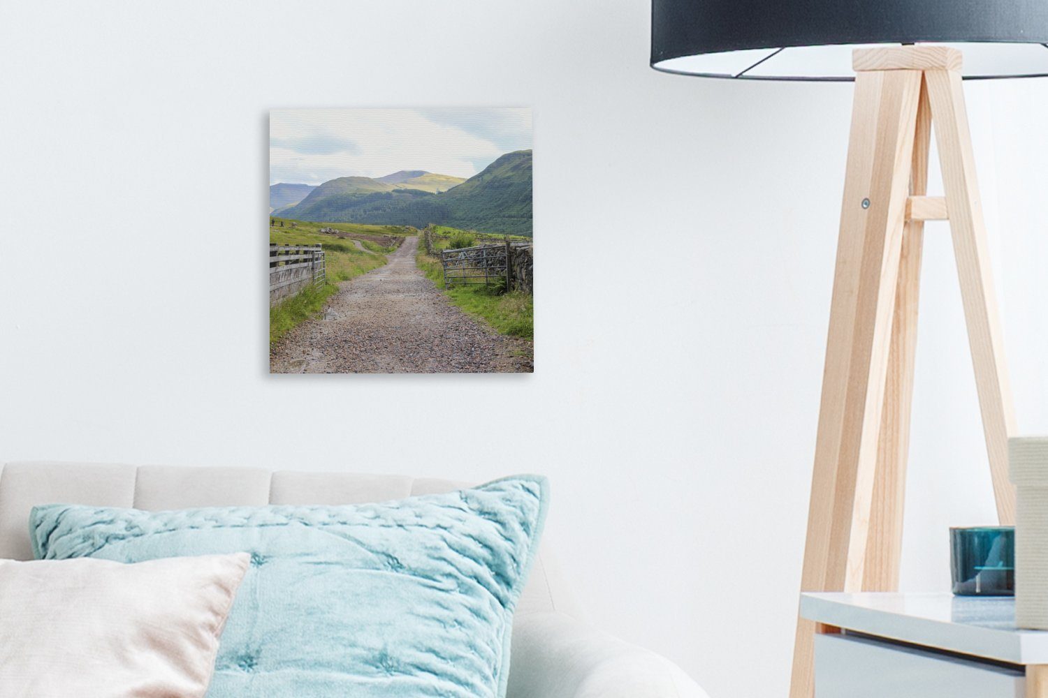 Leinwand St), Bilder (1 Ben zum für in Leinwandbild Nevis Schlafzimmer Landstraße OneMillionCanvasses® Schottland, Wohnzimmer