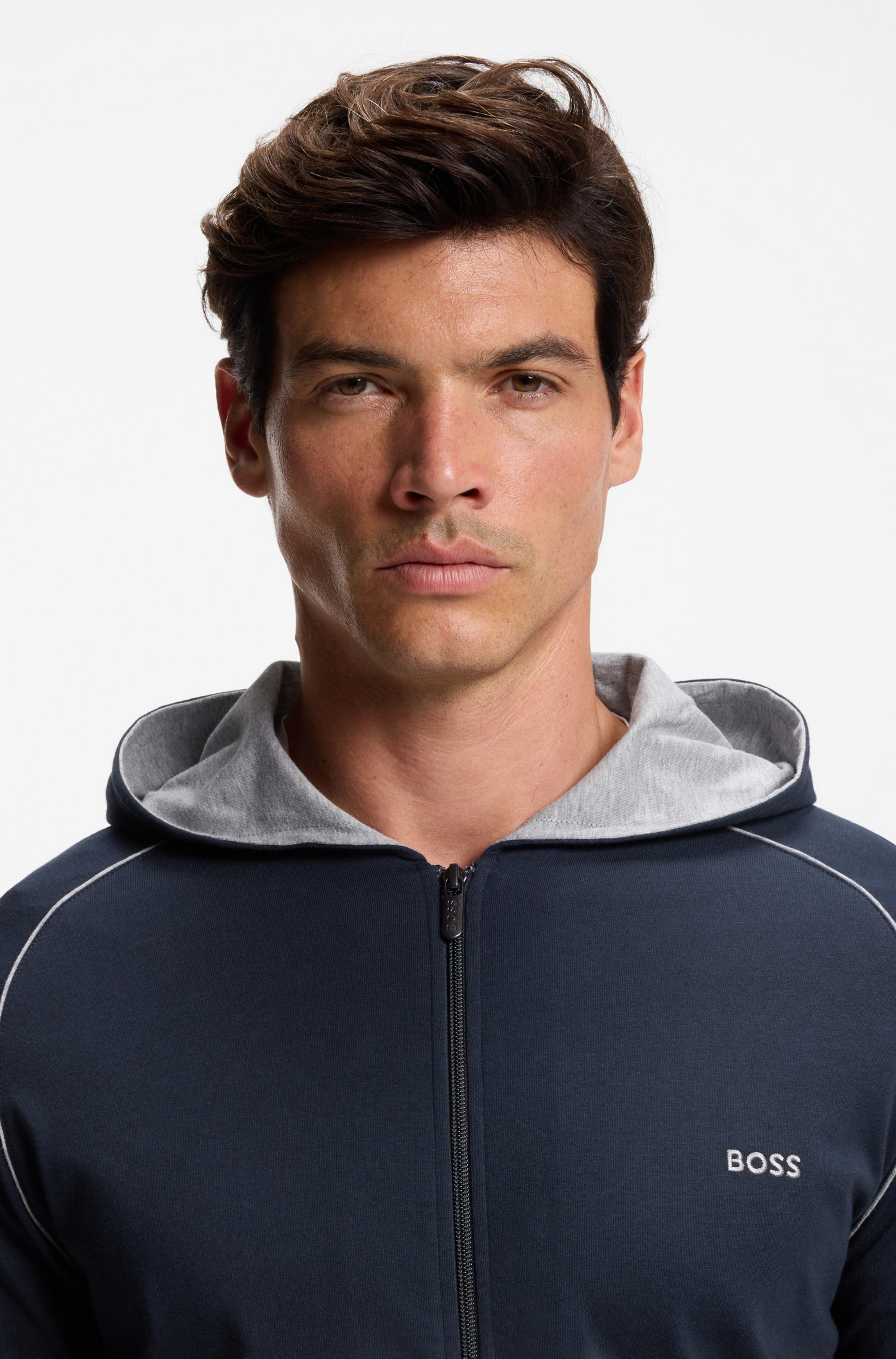 BOSS Kapuzensweatjacke Mix&Match Jacket H mit BOSS Stickerei auf der Brust